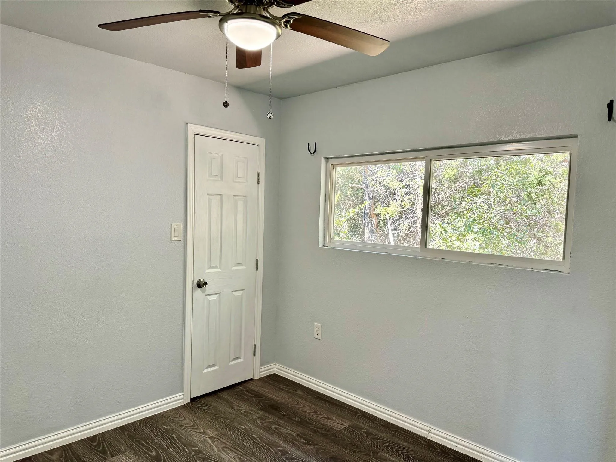 Single Family Residence For Rent in Hood County , 2618 Creekview Drive, Granbury, Texas 76048, 4 Bedroom, 3 Bathroom, Garage spaces, 1,480 Sqft, built in 2019, mls#21390888, Real Estate Agent in Granbury, Homes For Rent in Hood county, Homes For Rent in Granbury, Realtor in Granbury Texas, Real Estate Brokerage Independent Realty Texas, Luminita Cordes Realtor