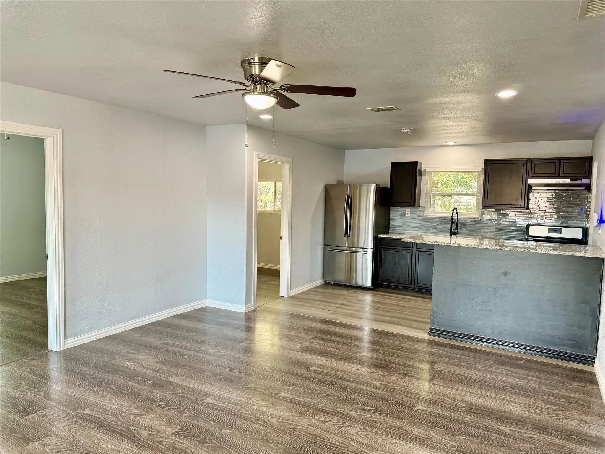 Single Family Residence For Rent in Hood County , 2618 Creekview Drive, Granbury, Texas 76048, 4 Bedroom, 3 Bathroom, Garage spaces, 1,480 Sqft, built in 2019, mls#21390888, Real Estate Agent in Granbury, Homes For Rent in Hood county, Homes For Rent in Granbury, Realtor in Granbury Texas, Real Estate Brokerage Independent Realty Texas, Luminita Cordes Realtor