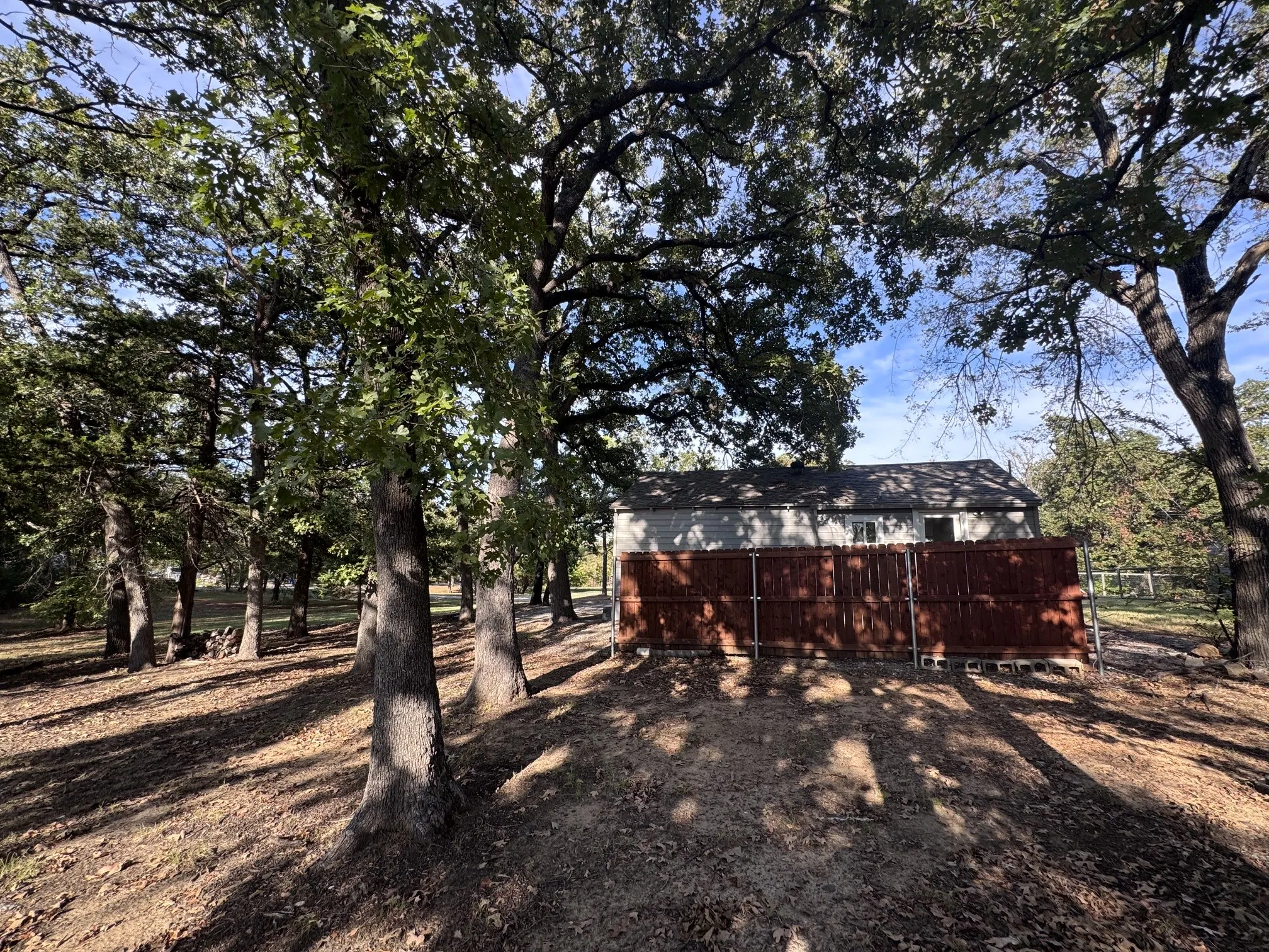 Single Family Residence For Rent in Grayson County , 331 Frosty Hollow Road, Denison, Texas 75021, 2 Bedroom, 1 Bathroom, Garage spaces, 700 Sqft, built in 1945, mls#21391510, Real Estate Agent in Denison, Homes For Rent in Grayson county, Homes For Rent in Denison, Realtor in Denison Texas, Real Estate Brokerage Independent Realty Texas, Luminita Cordes Realtor