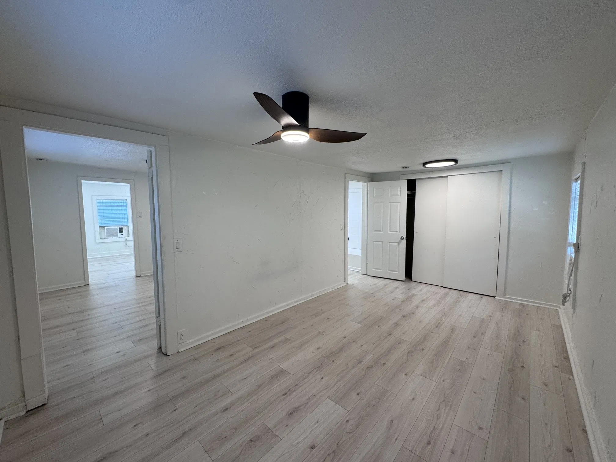 Single Family Residence For Rent in Grayson County , 331 Frosty Hollow Road, Denison, Texas 75021, 2 Bedroom, 1 Bathroom, Garage spaces, 700 Sqft, built in 1945, mls#21391510, Real Estate Agent in Denison, Homes For Rent in Grayson county, Homes For Rent in Denison, Realtor in Denison Texas, Real Estate Brokerage Independent Realty Texas, Luminita Cordes Realtor