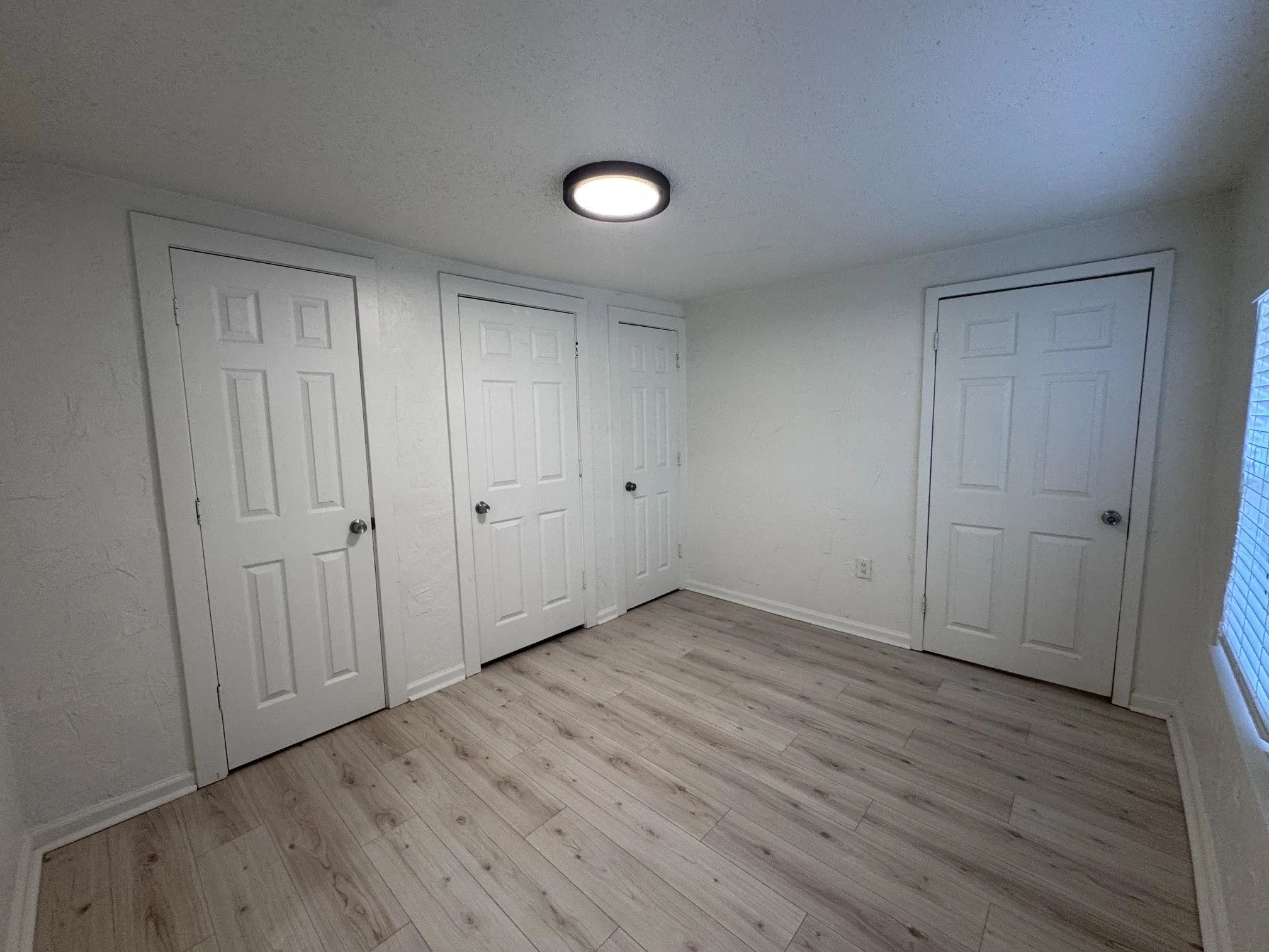 Single Family Residence For Rent in Grayson County , 331 Frosty Hollow Road, Denison, Texas 75021, 2 Bedroom, 1 Bathroom, Garage spaces, 700 Sqft, built in 1945, mls#21391510, Real Estate Agent in Denison, Homes For Rent in Grayson county, Homes For Rent in Denison, Realtor in Denison Texas, Real Estate Brokerage Independent Realty Texas, Luminita Cordes Realtor