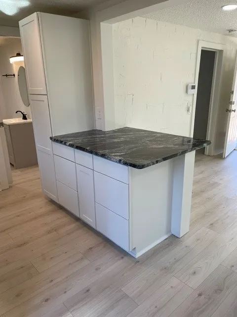 Landlord-provided photo.