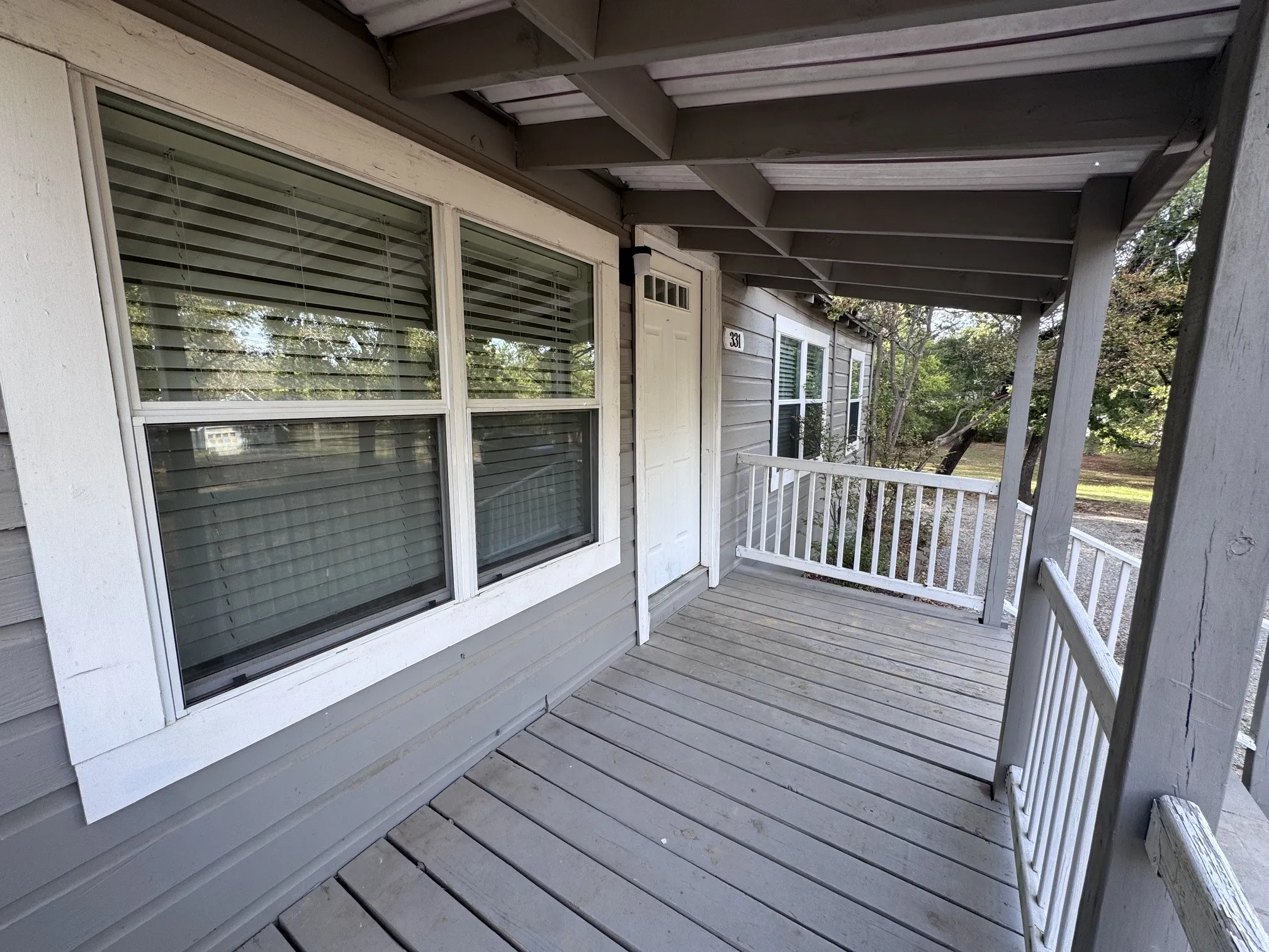 Single Family Residence For Rent in Grayson County , 331 Frosty Hollow Road, Denison, Texas 75021, 2 Bedroom, 1 Bathroom, Garage spaces, 700 Sqft, built in 1945, mls#21391510, Real Estate Agent in Denison, Homes For Rent in Grayson county, Homes For Rent in Denison, Realtor in Denison Texas, Real Estate Brokerage Independent Realty Texas, Luminita Cordes Realtor