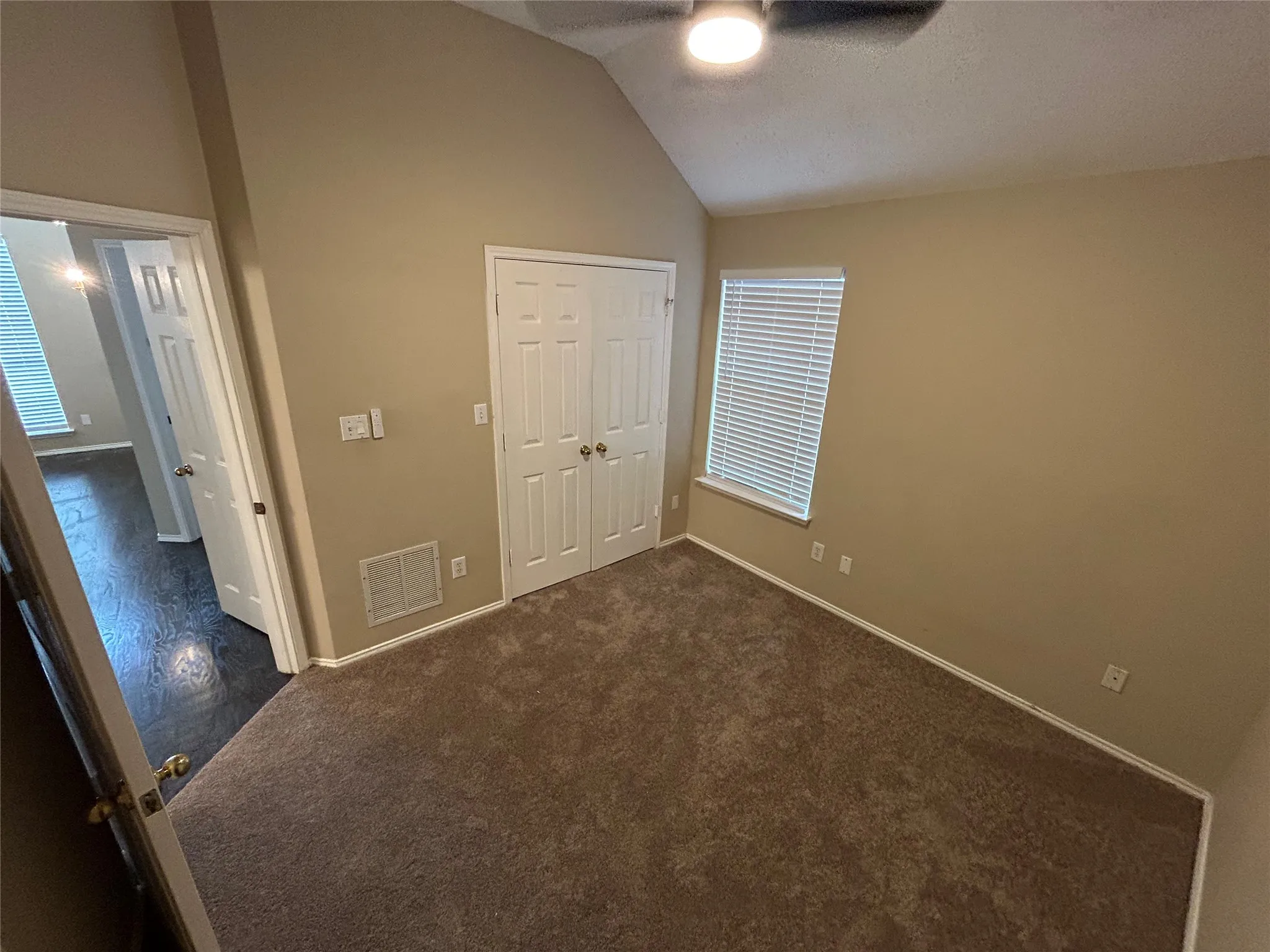 Single Family Residence For Rent in Tarrant County , 6720 Tabor Drive, Arlington, Texas 76002, 3 Bedroom, 2 Bathroom, 2 Garage spaces, 2,180 Sqft, built in 1998, mls#21398097, Real Estate Agent in Arlington, Homes For Rent in Tarrant county, Homes For Rent in Arlington, Realtor in Arlington Texas, Real Estate Brokerage Independent Realty Texas, Luminita Cordes Realtor
