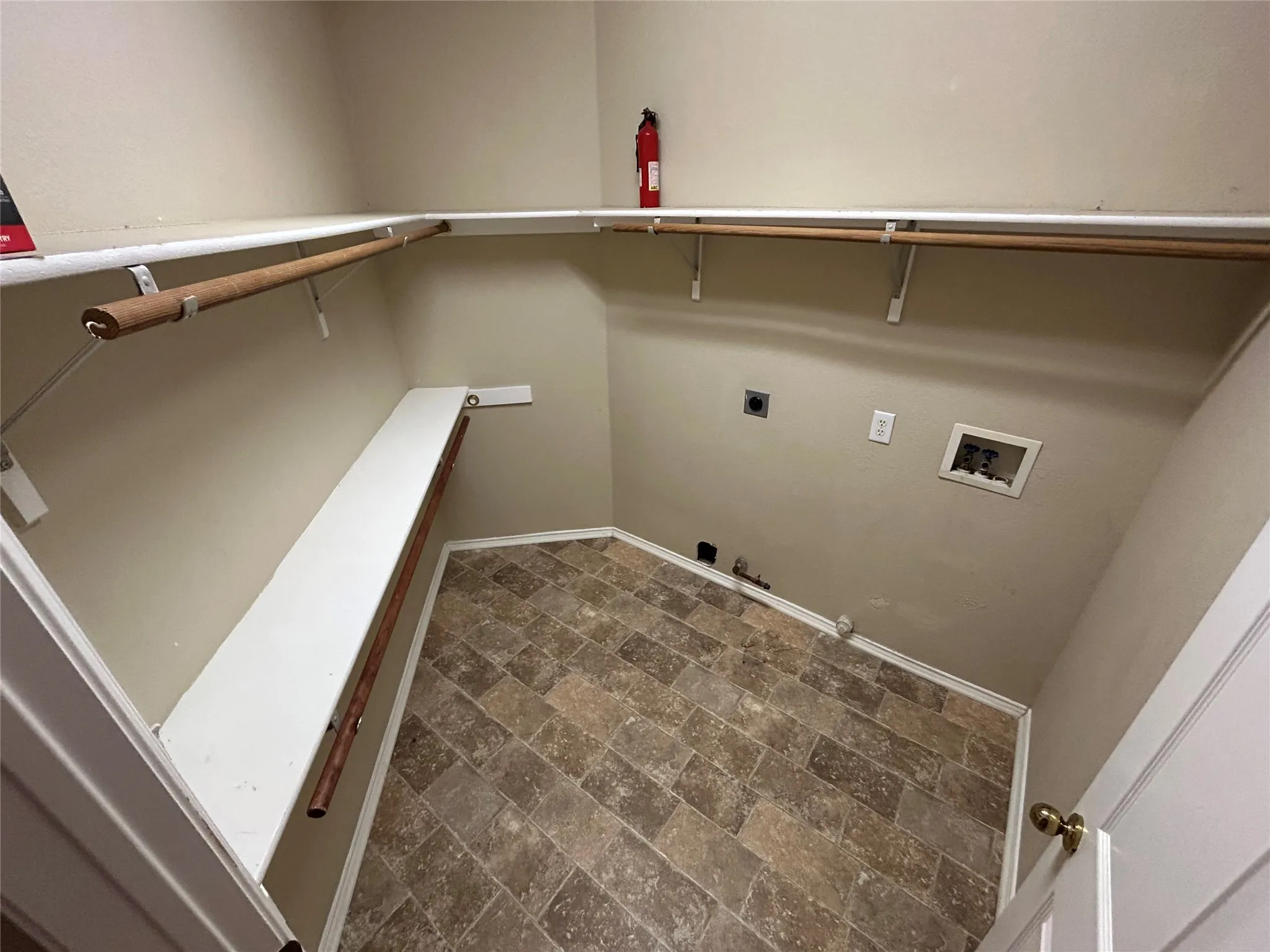 Single Family Residence For Rent in Tarrant County , 6720 Tabor Drive, Arlington, Texas 76002, 3 Bedroom, 2 Bathroom, 2 Garage spaces, 2,180 Sqft, built in 1998, mls#21398097, Real Estate Agent in Arlington, Homes For Rent in Tarrant county, Homes For Rent in Arlington, Realtor in Arlington Texas, Real Estate Brokerage Independent Realty Texas, Luminita Cordes Realtor