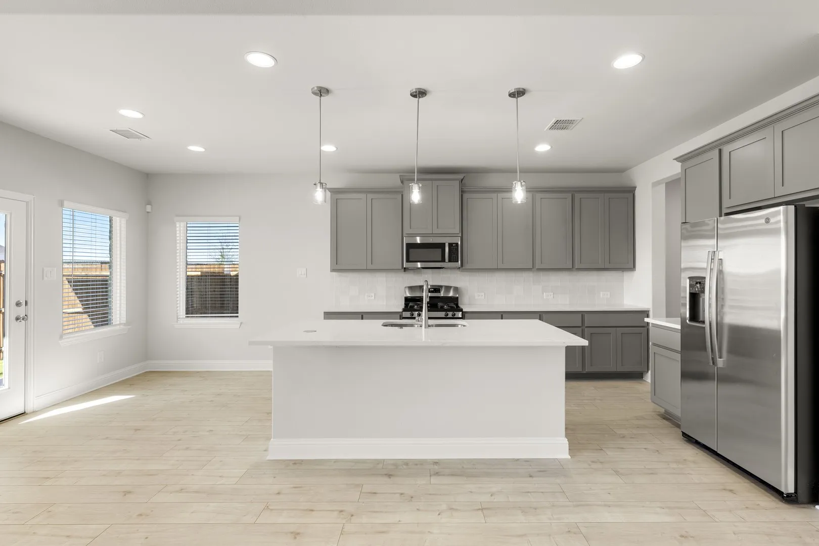 18. 2126 Rhodora - Kitchen.jpg