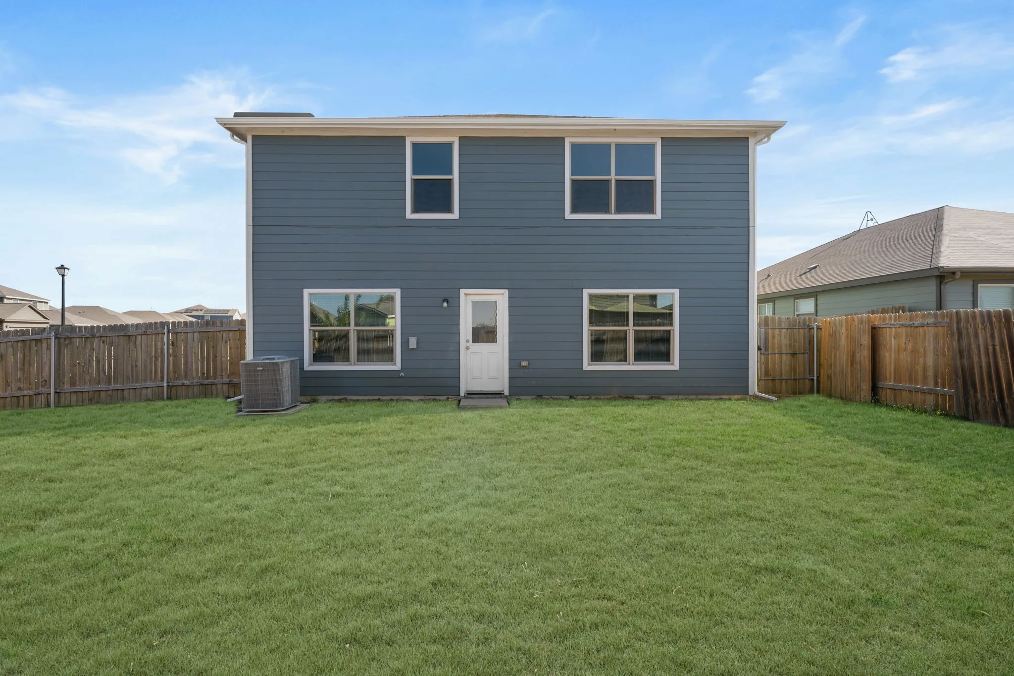 Single Family Residence For Sale in Ellis County , 101 Austin Avenue, Venus, Texas 76084, 5 Bedroom, 3 Bathroom, 2 Garage spaces, 2,587 Sqft, built in 2020, mls#21398109, Real Estate Agent in Venus, Homes For Sale in Ellis county, Homes For Sale in Venus, Realtor in Venus Texas, Real Estate Brokerage Independent Realty Texas, Luminita Cordes Realtor