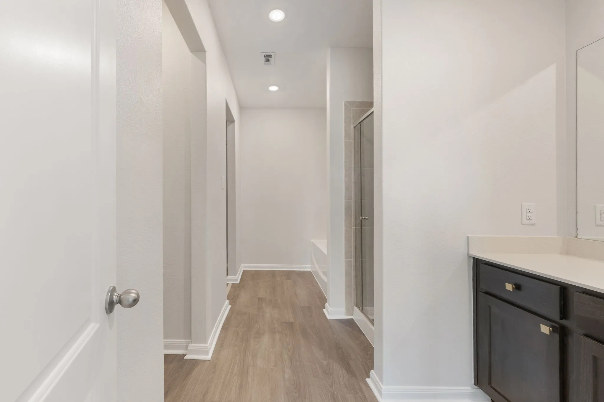 Single Family Residence For Sale in Ellis County , 101 Austin Avenue, Venus, Texas 76084, 5 Bedroom, 3 Bathroom, 2 Garage spaces, 2,587 Sqft, built in 2020, mls#21398109, Real Estate Agent in Venus, Homes For Sale in Ellis county, Homes For Sale in Venus, Realtor in Venus Texas, Real Estate Brokerage Independent Realty Texas, Luminita Cordes Realtor