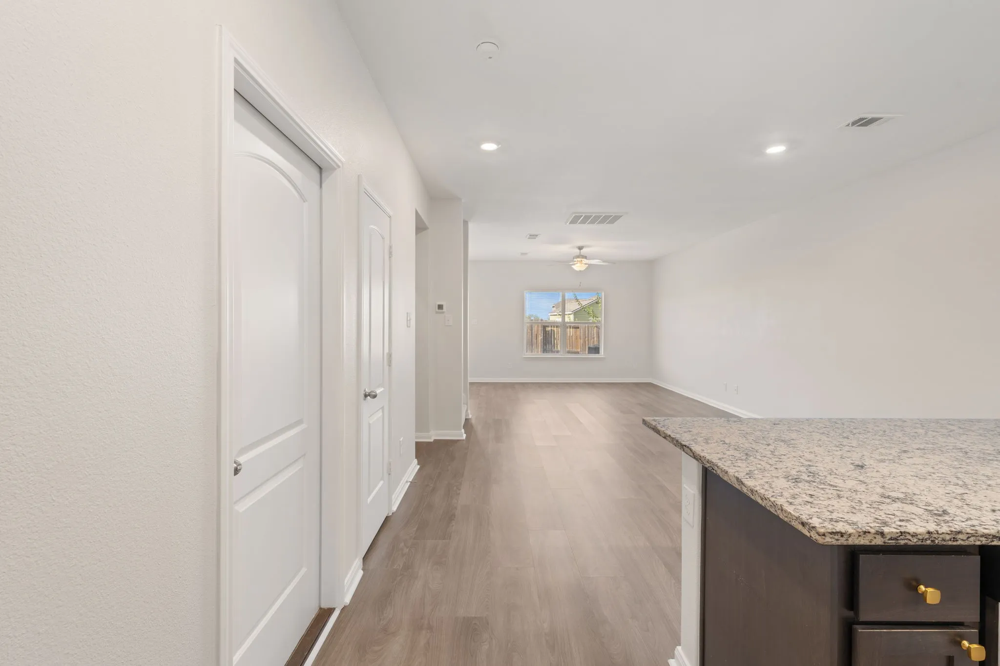 Single Family Residence For Sale in Ellis County , 101 Austin Avenue, Venus, Texas 76084, 5 Bedroom, 3 Bathroom, 2 Garage spaces, 2,587 Sqft, built in 2020, mls#21398109, Real Estate Agent in Venus, Homes For Sale in Ellis county, Homes For Sale in Venus, Realtor in Venus Texas, Real Estate Brokerage Independent Realty Texas, Luminita Cordes Realtor