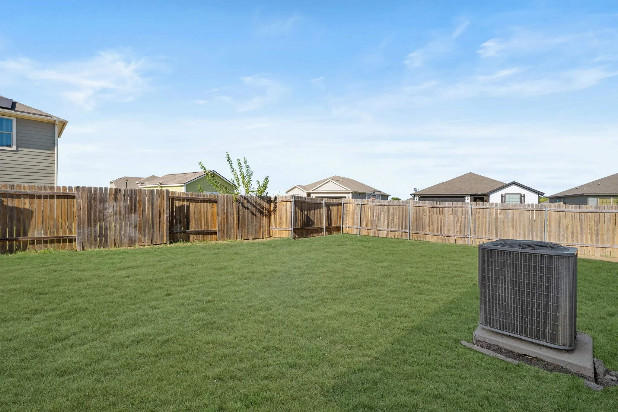 Single Family Residence For Sale in Ellis County , 101 Austin Avenue, Venus, Texas 76084, 5 Bedroom, 3 Bathroom, 2 Garage spaces, 2,587 Sqft, built in 2020, mls#21398109, Real Estate Agent in Venus, Homes For Sale in Ellis county, Homes For Sale in Venus, Realtor in Venus Texas, Real Estate Brokerage Independent Realty Texas, Luminita Cordes Realtor