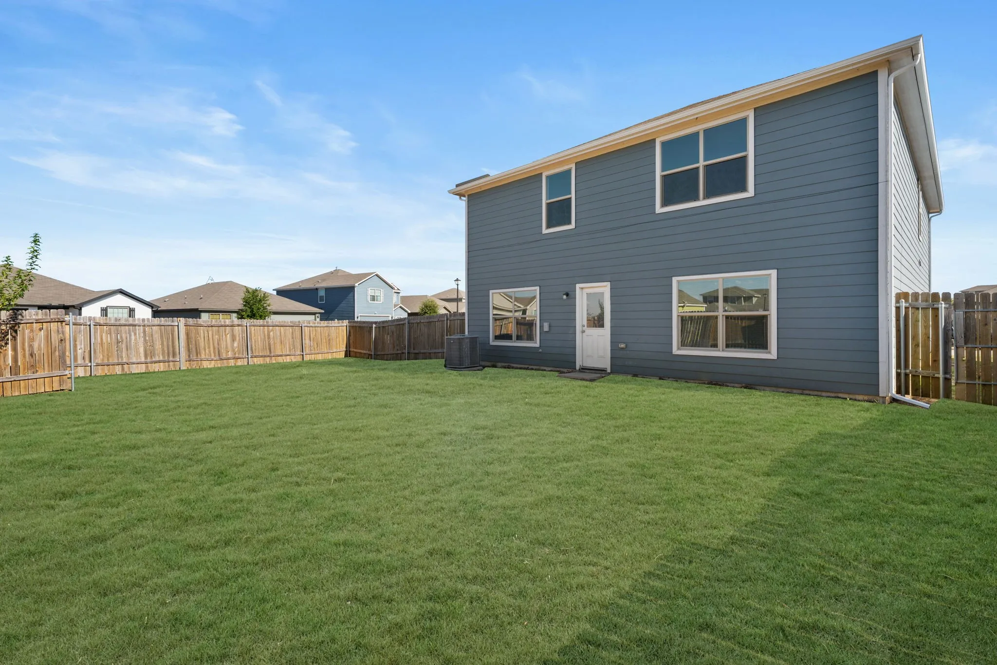 Single Family Residence For Sale in Ellis County , 101 Austin Avenue, Venus, Texas 76084, 5 Bedroom, 3 Bathroom, 2 Garage spaces, 2,587 Sqft, built in 2020, mls#21398109, Real Estate Agent in Venus, Homes For Sale in Ellis county, Homes For Sale in Venus, Realtor in Venus Texas, Real Estate Brokerage Independent Realty Texas, Luminita Cordes Realtor