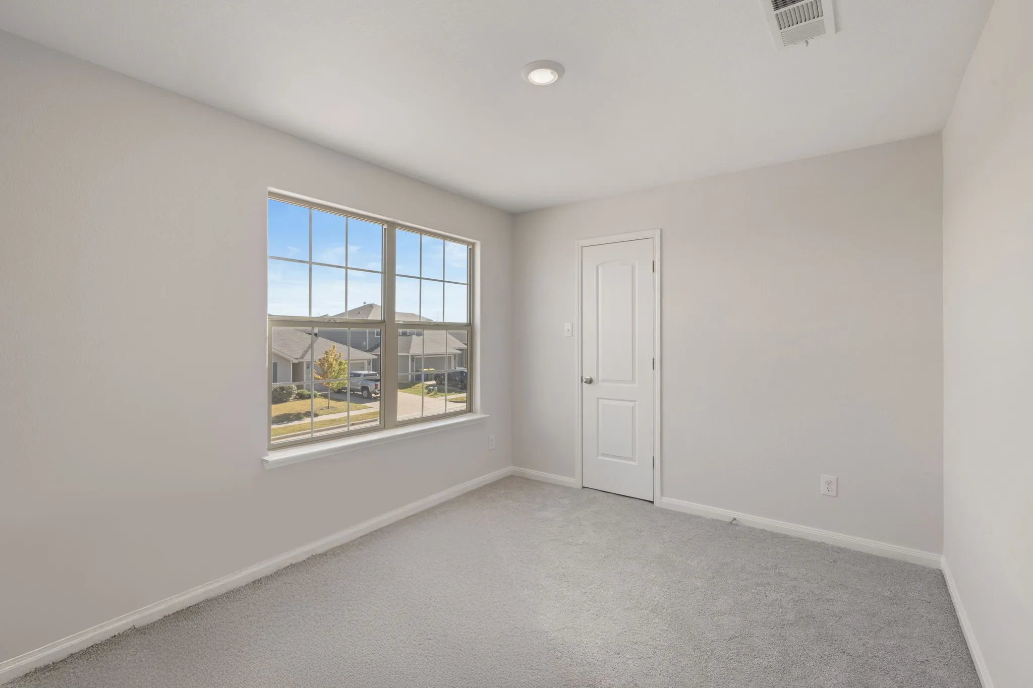 Single Family Residence For Sale in Ellis County , 101 Austin Avenue, Venus, Texas 76084, 5 Bedroom, 3 Bathroom, 2 Garage spaces, 2,587 Sqft, built in 2020, mls#21398109, Real Estate Agent in Venus, Homes For Sale in Ellis county, Homes For Sale in Venus, Realtor in Venus Texas, Real Estate Brokerage Independent Realty Texas, Luminita Cordes Realtor