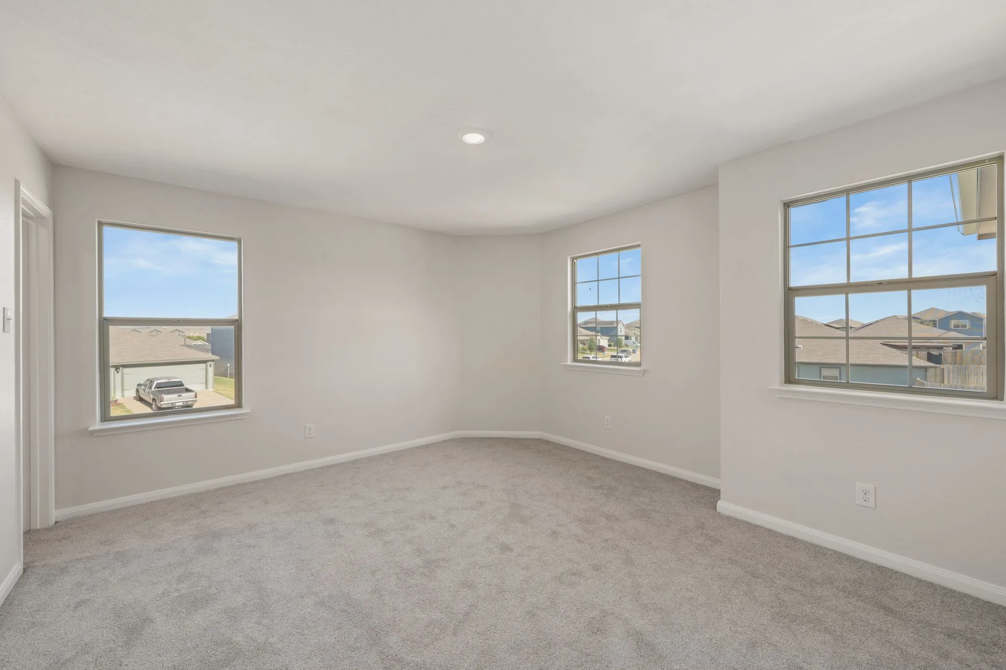 Single Family Residence For Sale in Ellis County , 101 Austin Avenue, Venus, Texas 76084, 5 Bedroom, 3 Bathroom, 2 Garage spaces, 2,587 Sqft, built in 2020, mls#21398109, Real Estate Agent in Venus, Homes For Sale in Ellis county, Homes For Sale in Venus, Realtor in Venus Texas, Real Estate Brokerage Independent Realty Texas, Luminita Cordes Realtor
