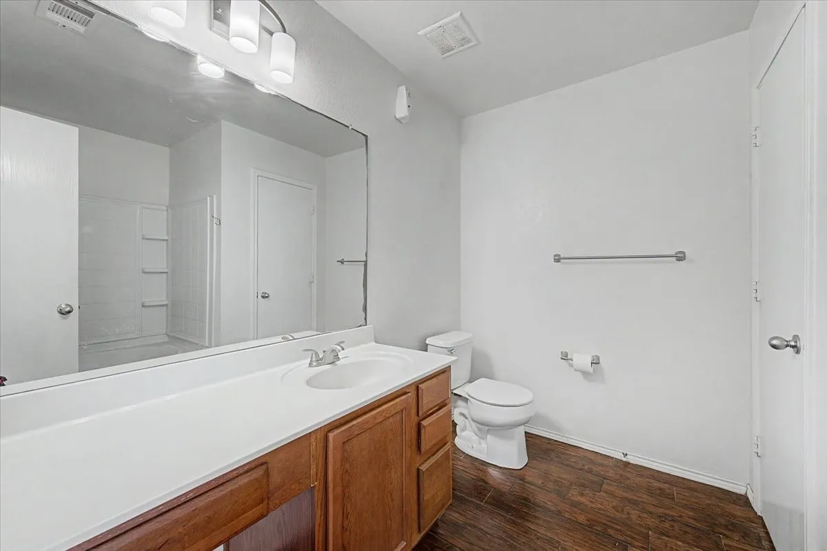Single Family Residence For Sale in Tarrant County , 821 Green Heath Avenue, Fort Worth, Texas 76120, 3 Bedroom, 2 Bathroom, 2 Garage spaces, 1,840 Sqft, built in 2009, mls#21396153, Real Estate Agent in Fort Worth, Homes For Sale in Tarrant county, Homes For Sale in Fort Worth, Realtor in Fort Worth Texas, Real Estate Brokerage Independent Realty Texas, Luminita Cordes Realtor