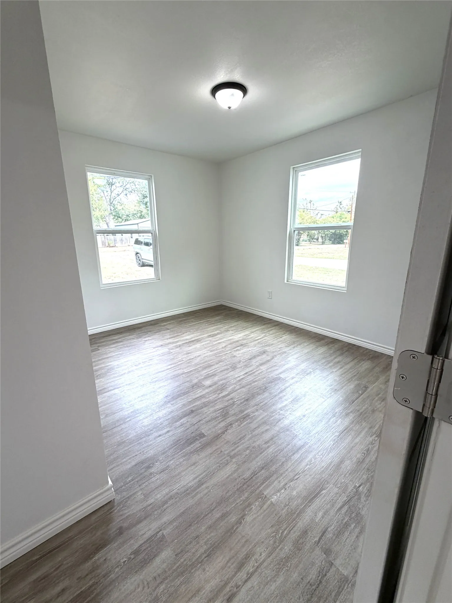 Single Family Residence For Sale in Johnson County , 600 Scurlock Street, Grandview, Texas 76050, 4 Bedroom, 2 Bathroom, 1 Garage spaces, 1,422 Sqft, built in 1950, mls#21397754, Real Estate Agent in Grandview, Homes For Sale in Johnson county, Homes For Sale in Grandview, Realtor in Grandview Texas, Real Estate Brokerage Independent Realty Texas, Luminita Cordes Realtor
