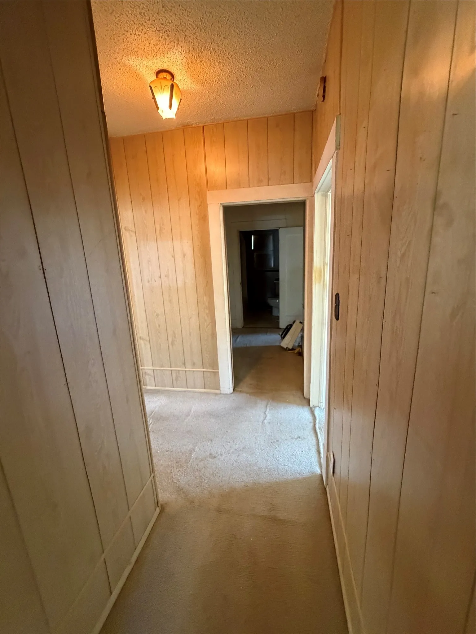 Single Family Residence For Sale in Grayson County , 619 W Owing Street, Denison, Texas 75020, 3 Bedroom, 2 Bathroom, Garage spaces, 1,438 Sqft, built in 1930, mls#21397455, Real Estate Agent in Denison, Homes For Sale in Grayson county, Homes For Sale in Denison, Realtor in Denison Texas, Real Estate Brokerage Independent Realty Texas, Luminita Cordes Realtor