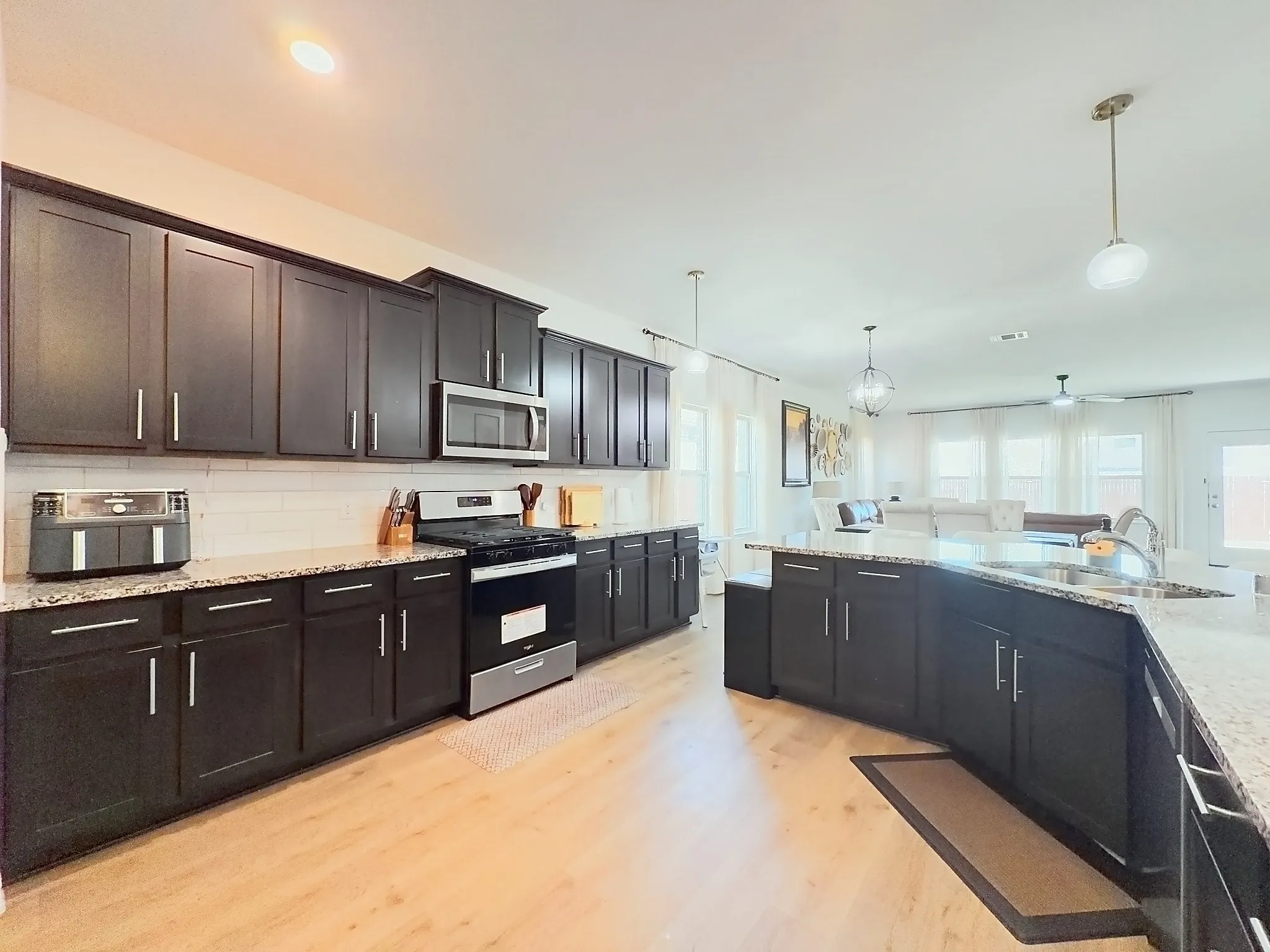 Single Family Residence For Rent in Collin County , 7400 Seton Place, Mc Kinney, Texas 75071, 4 Bedroom, 3 Bathroom, 2 Garage spaces, 2,705 Sqft, built in 2024, mls#21398117, Real Estate Agent in Mc Kinney, Homes For Rent in Collin county, Homes For Rent in Mc Kinney, Realtor in Mc Kinney Texas, Real Estate Brokerage Independent Realty Texas, Luminita Cordes Realtor
