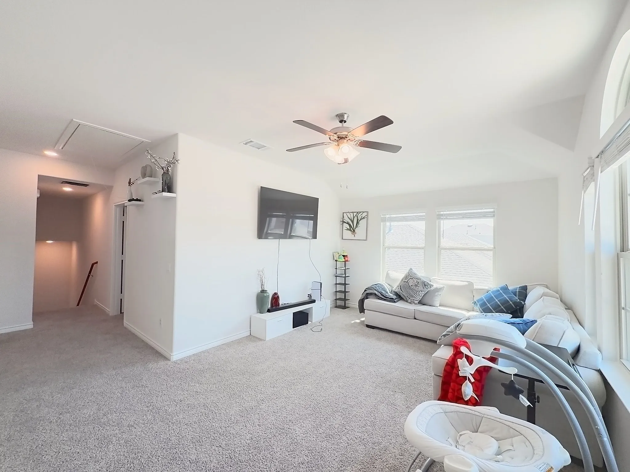 Single Family Residence For Rent in Collin County , 7400 Seton Place, Mc Kinney, Texas 75071, 4 Bedroom, 3 Bathroom, 2 Garage spaces, 2,705 Sqft, built in 2024, mls#21398117, Real Estate Agent in Mc Kinney, Homes For Rent in Collin county, Homes For Rent in Mc Kinney, Realtor in Mc Kinney Texas, Real Estate Brokerage Independent Realty Texas, Luminita Cordes Realtor