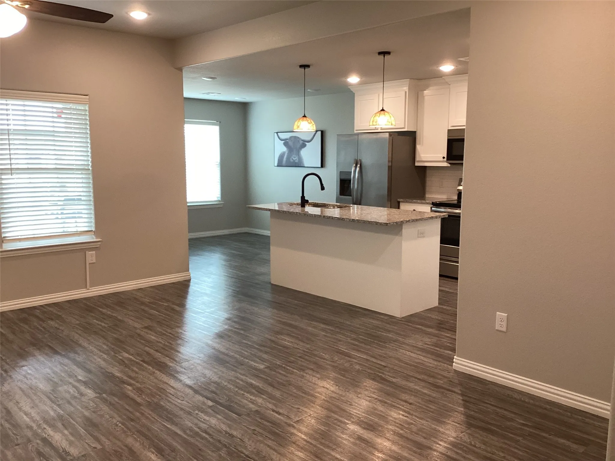 Single Family Residence For Sale in Grayson County , 122 NORTH MEADOWS Street, Pottsboro, Texas 75076, 3 Bedroom, 2 Bathroom, 2 Garage spaces, 1,671 Sqft, built in 2022, mls#21398120, Real Estate Agent in Pottsboro, Homes For Sale in Grayson county, Homes For Sale in Pottsboro, Realtor in Pottsboro Texas, Real Estate Brokerage Independent Realty Texas, Luminita Cordes Realtor