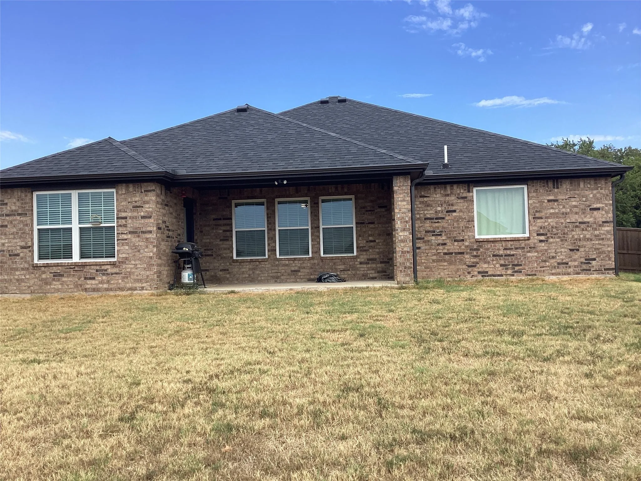 Single Family Residence For Sale in Grayson County , 122 NORTH MEADOWS Street, Pottsboro, Texas 75076, 3 Bedroom, 2 Bathroom, 2 Garage spaces, 1,671 Sqft, built in 2022, mls#21398120, Real Estate Agent in Pottsboro, Homes For Sale in Grayson county, Homes For Sale in Pottsboro, Realtor in Pottsboro Texas, Real Estate Brokerage Independent Realty Texas, Luminita Cordes Realtor