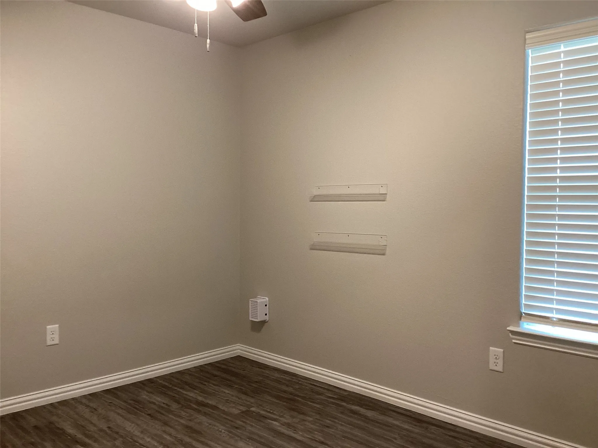 Single Family Residence For Sale in Grayson County , 122 NORTH MEADOWS Street, Pottsboro, Texas 75076, 3 Bedroom, 2 Bathroom, 2 Garage spaces, 1,671 Sqft, built in 2022, mls#21398120, Real Estate Agent in Pottsboro, Homes For Sale in Grayson county, Homes For Sale in Pottsboro, Realtor in Pottsboro Texas, Real Estate Brokerage Independent Realty Texas, Luminita Cordes Realtor
