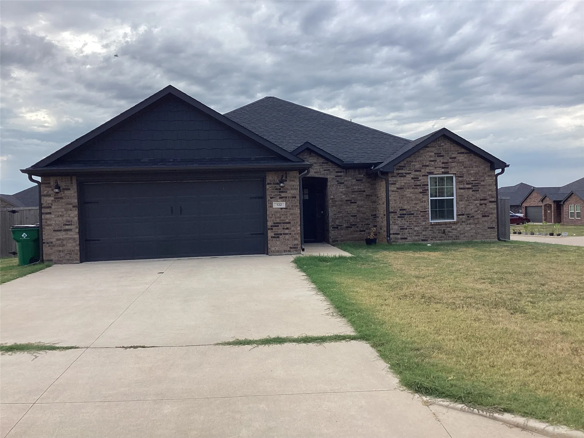 Single Family Residence For Sale in Grayson County , 122 NORTH MEADOWS Street, Pottsboro, Texas 75076, 3 Bedroom, 2 Bathroom, 2 Garage spaces, 1,671 Sqft, built in 2022, mls#21398120, Real Estate Agent in Pottsboro, Homes For Sale in Grayson county, Homes For Sale in Pottsboro, Realtor in Pottsboro Texas, Real Estate Brokerage Independent Realty Texas, Luminita Cordes Realtor