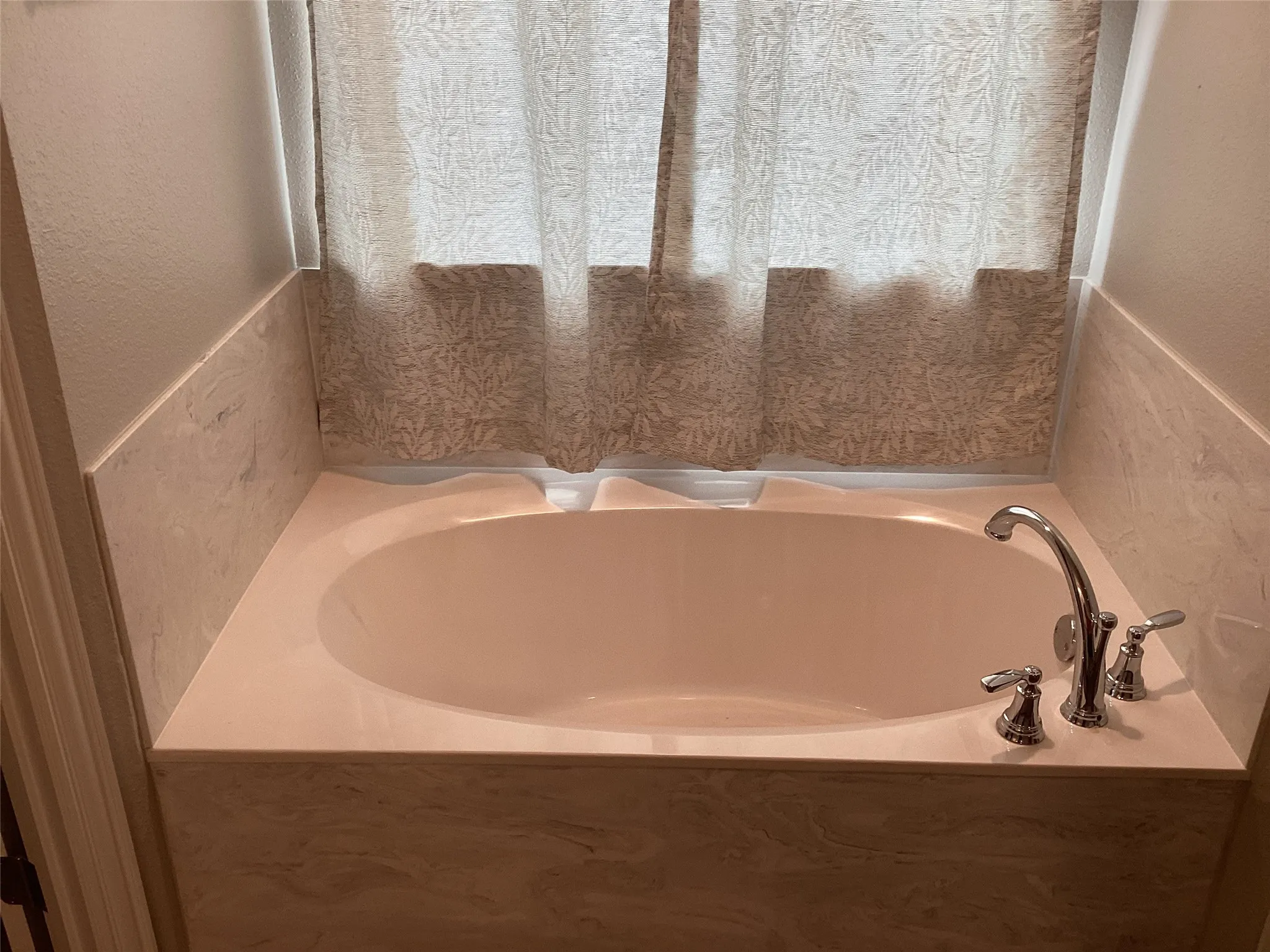 Single Family Residence For Sale in Grayson County , 122 NORTH MEADOWS Street, Pottsboro, Texas 75076, 3 Bedroom, 2 Bathroom, 2 Garage spaces, 1,671 Sqft, built in 2022, mls#21398120, Real Estate Agent in Pottsboro, Homes For Sale in Grayson county, Homes For Sale in Pottsboro, Realtor in Pottsboro Texas, Real Estate Brokerage Independent Realty Texas, Luminita Cordes Realtor