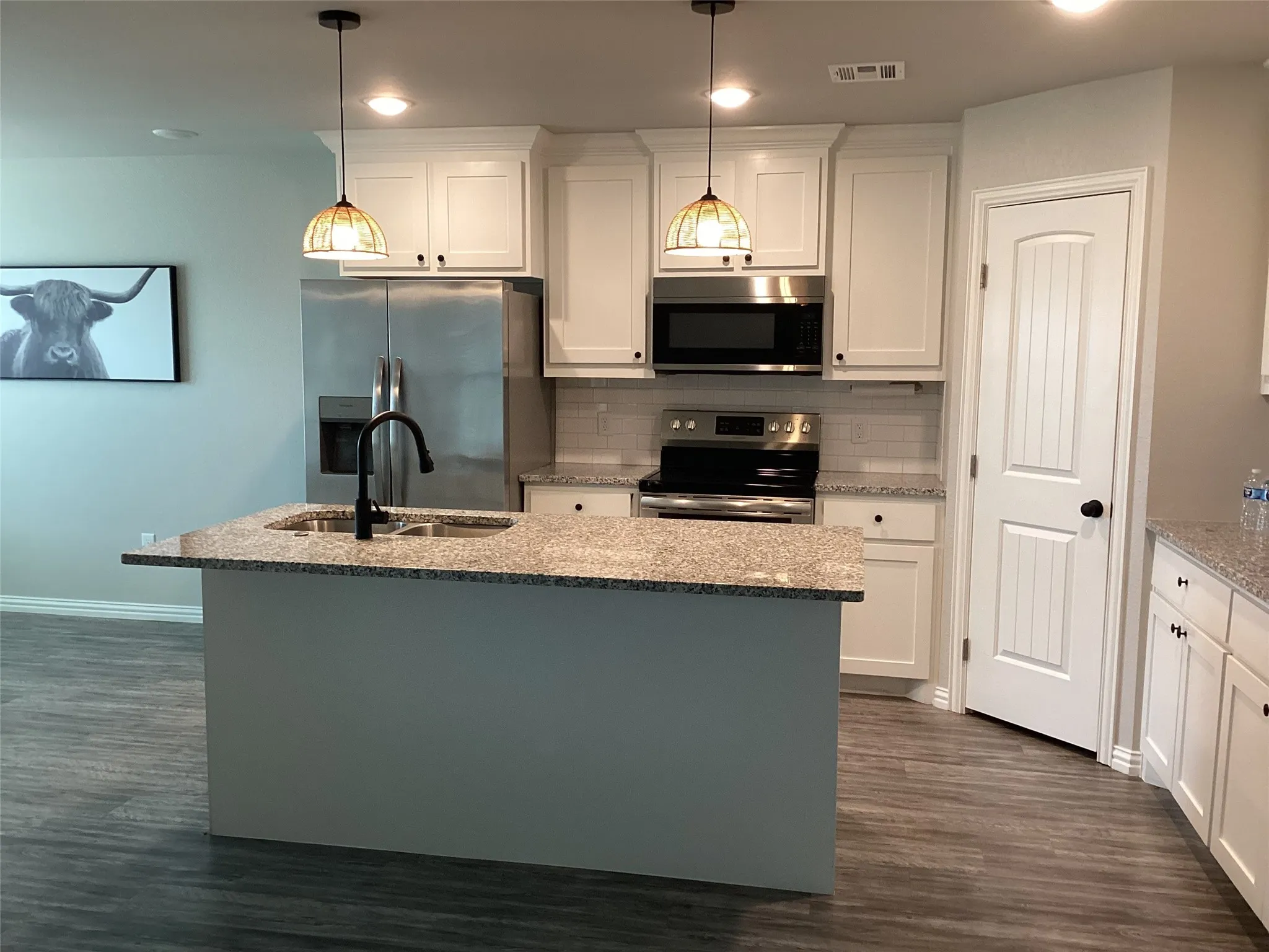Single Family Residence For Sale in Grayson County , 122 NORTH MEADOWS Street, Pottsboro, Texas 75076, 3 Bedroom, 2 Bathroom, 2 Garage spaces, 1,671 Sqft, built in 2022, mls#21398120, Real Estate Agent in Pottsboro, Homes For Sale in Grayson county, Homes For Sale in Pottsboro, Realtor in Pottsboro Texas, Real Estate Brokerage Independent Realty Texas, Luminita Cordes Realtor