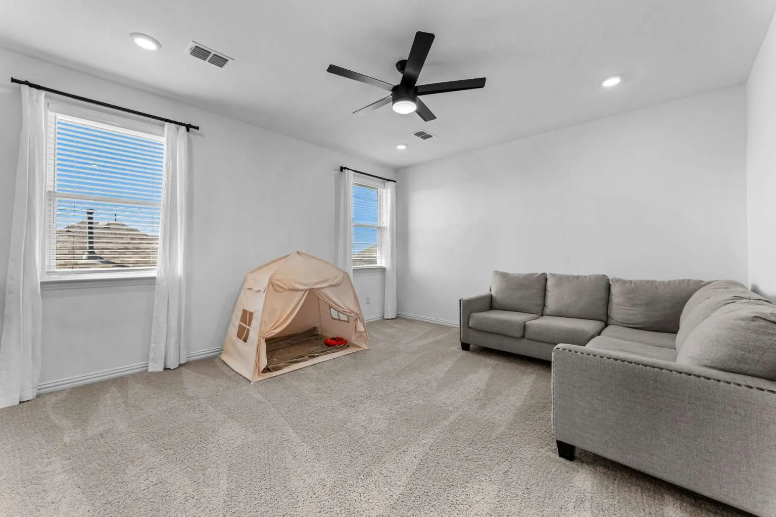 Single Family Residence For Sale in Denton County , 2336 Gray Drive, Northlake, Texas 76247, 4 Bedroom, 3 Bathroom, 2 Garage spaces, 2,435 Sqft, built in 2022, mls#21398130, Real Estate Agent in Northlake, Homes For Sale in Denton county, Homes For Sale in Northlake, Realtor in Northlake Texas, Real Estate Brokerage Independent Realty Texas, Luminita Cordes Realtor
