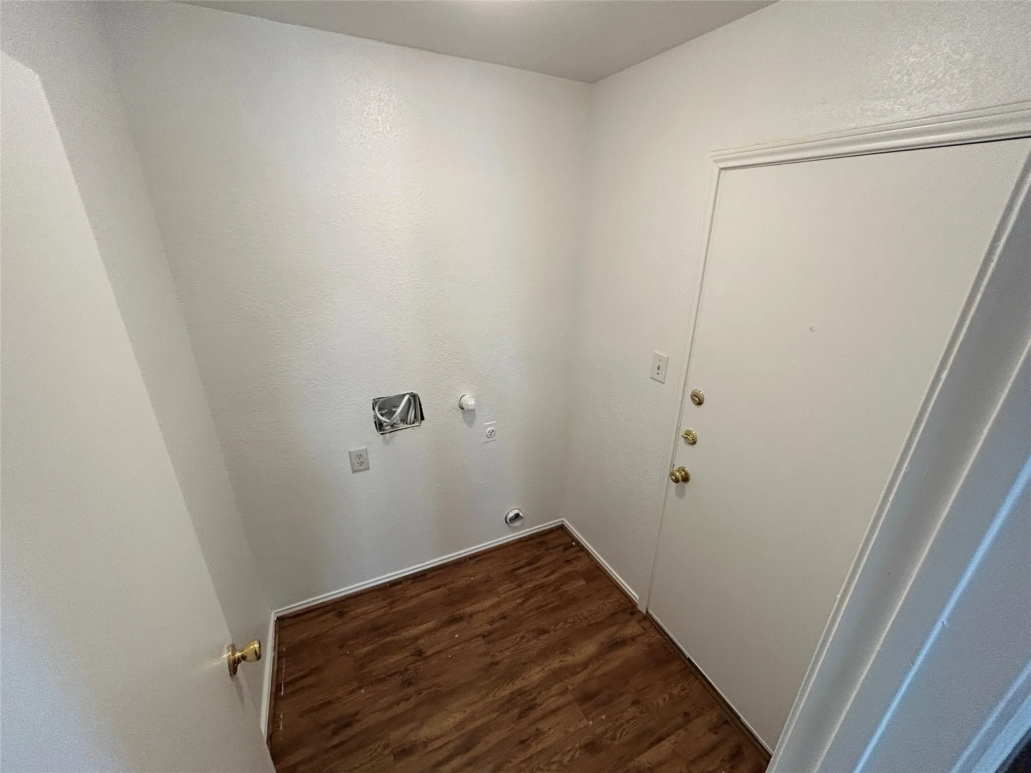Single Family Residence For Rent in Tarrant County , 105 Sudbury Way, Arlington, Texas 76018, 3 Bedroom, 2 Bathroom, 2 Garage spaces, 1,424 Sqft, built in 1996, mls#21398131, Real Estate Agent in Arlington, Homes For Rent in Tarrant county, Homes For Rent in Arlington, Realtor in Arlington Texas, Real Estate Brokerage Independent Realty Texas, Luminita Cordes Realtor