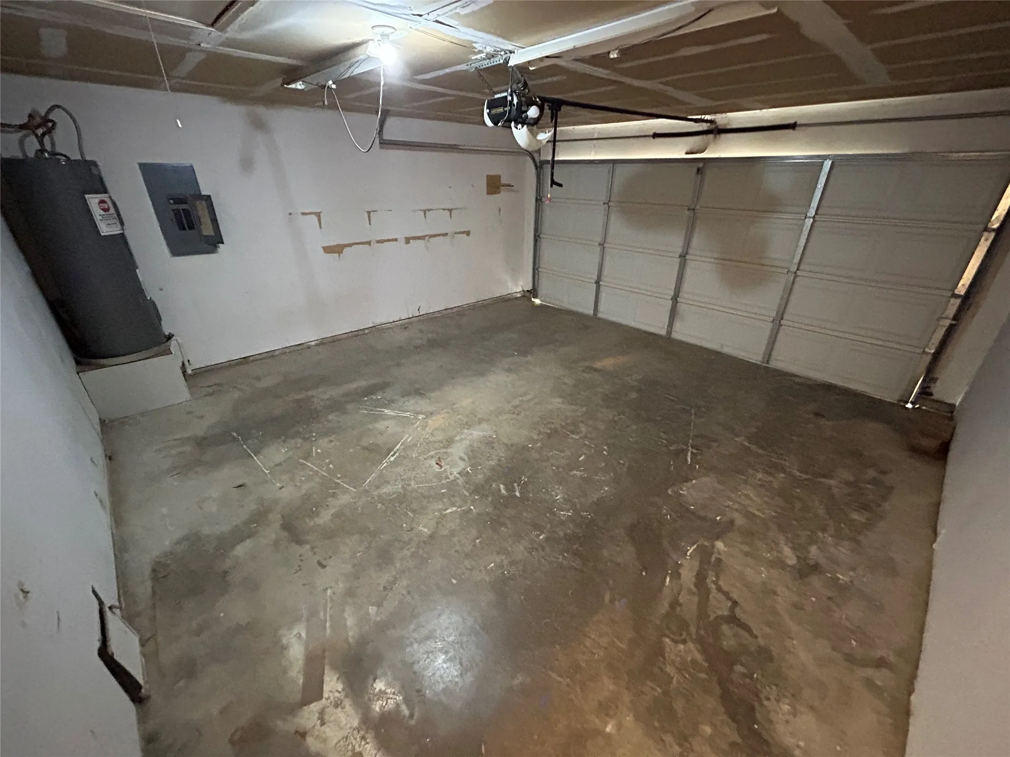 Single Family Residence For Rent in Tarrant County , 105 Sudbury Way, Arlington, Texas 76018, 3 Bedroom, 2 Bathroom, 2 Garage spaces, 1,424 Sqft, built in 1996, mls#21398131, Real Estate Agent in Arlington, Homes For Rent in Tarrant county, Homes For Rent in Arlington, Realtor in Arlington Texas, Real Estate Brokerage Independent Realty Texas, Luminita Cordes Realtor