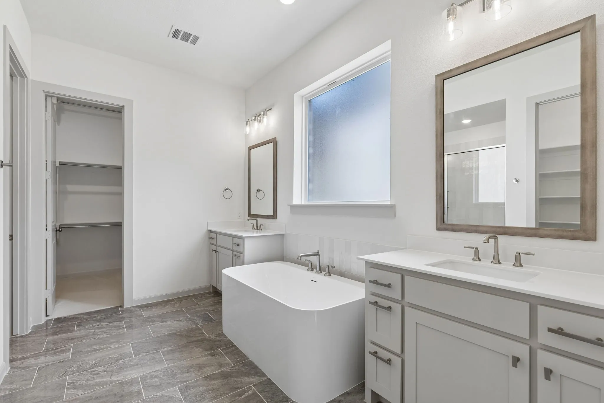 An owner's bath designed with two in mind!