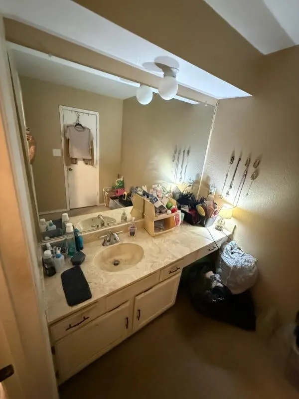 Single Family Residence For Sale in Dallas County , 705 Angle Ridge Circle, Garland, Texas 75043, 3 Bedroom, 2 Bathroom, 2 Garage spaces, 1,365 Sqft, built in 1977, mls#21397987, Real Estate Agent in Garland, Homes For Sale in Dallas county, Homes For Sale in Garland, Realtor in Garland Texas, Real Estate Brokerage Independent Realty Texas, Luminita Cordes Realtor