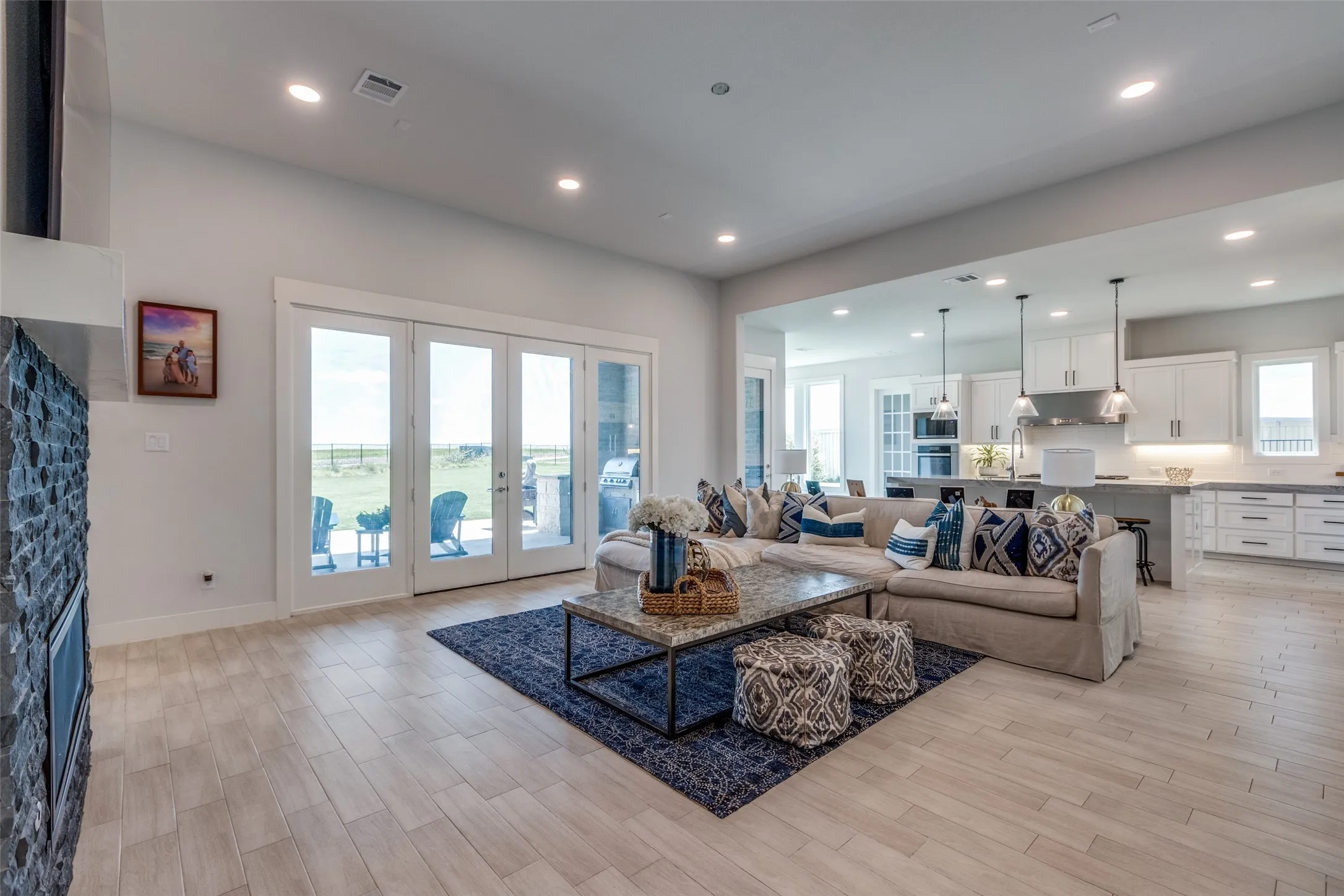 Single Family Residence For Sale in Grayson County , 1224 Karsten Ridge Pass, Gunter, Texas 75058, 4 Bedroom, 5 Bathroom, 3 Garage spaces, 4,005 Sqft, built in 2022, mls#21398125, Real Estate Agent in Gunter, Homes For Sale in Grayson county, Homes For Sale in Gunter, Realtor in Gunter Texas, Real Estate Brokerage Independent Realty Texas, Luminita Cordes Realtor