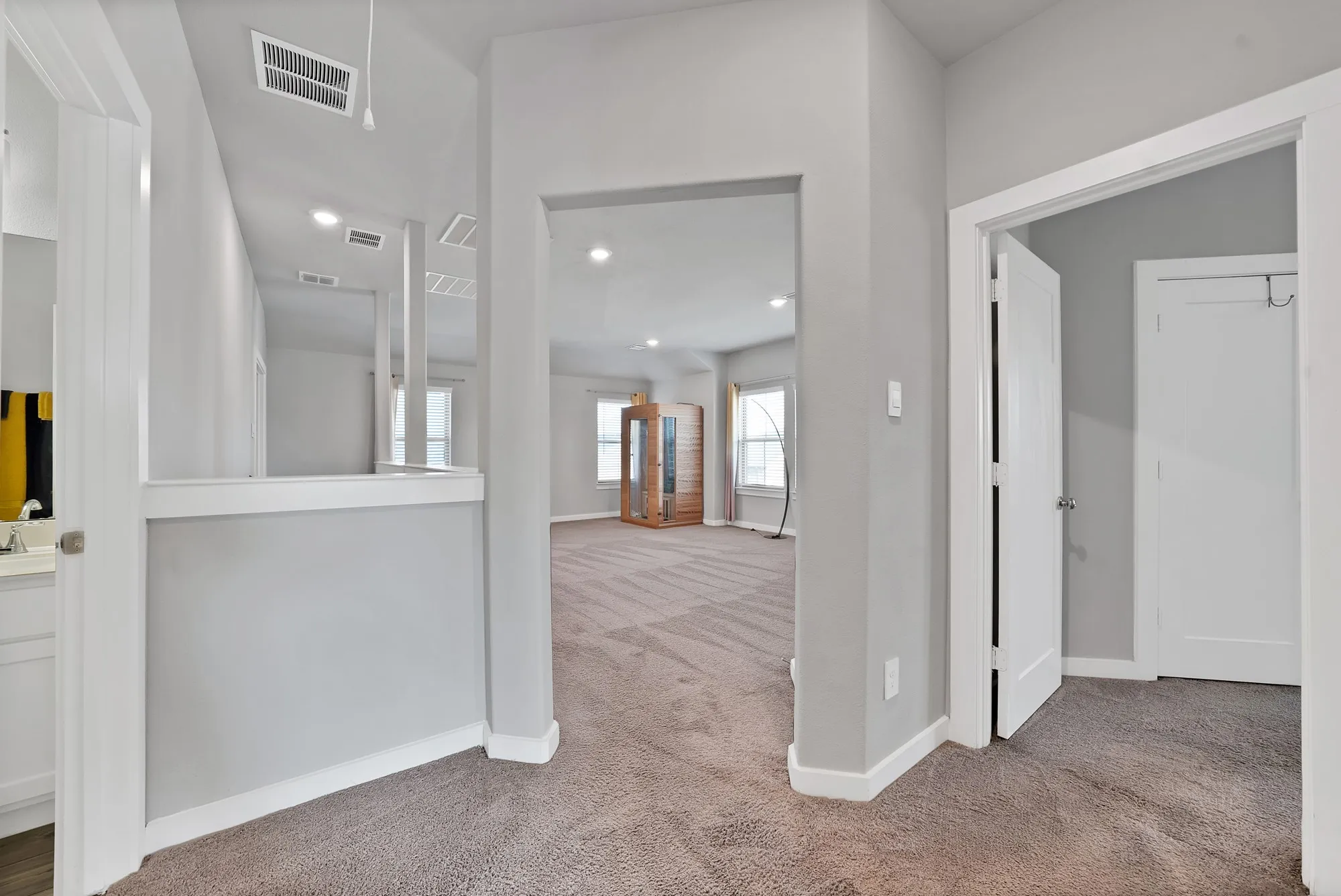 Single Family Residence For Sale in Tarrant County , 10541 Big Lagoon Drive, Fort Worth, Texas 76179, 5 Bedroom, 3 Bathroom, 2 Garage spaces, 2,958 Sqft, built in 2021, mls#21396739, Real Estate Agent in Fort Worth, Homes For Sale in Tarrant county, Homes For Sale in Fort Worth, Realtor in Fort Worth Texas, Real Estate Brokerage Independent Realty Texas, Luminita Cordes Realtor