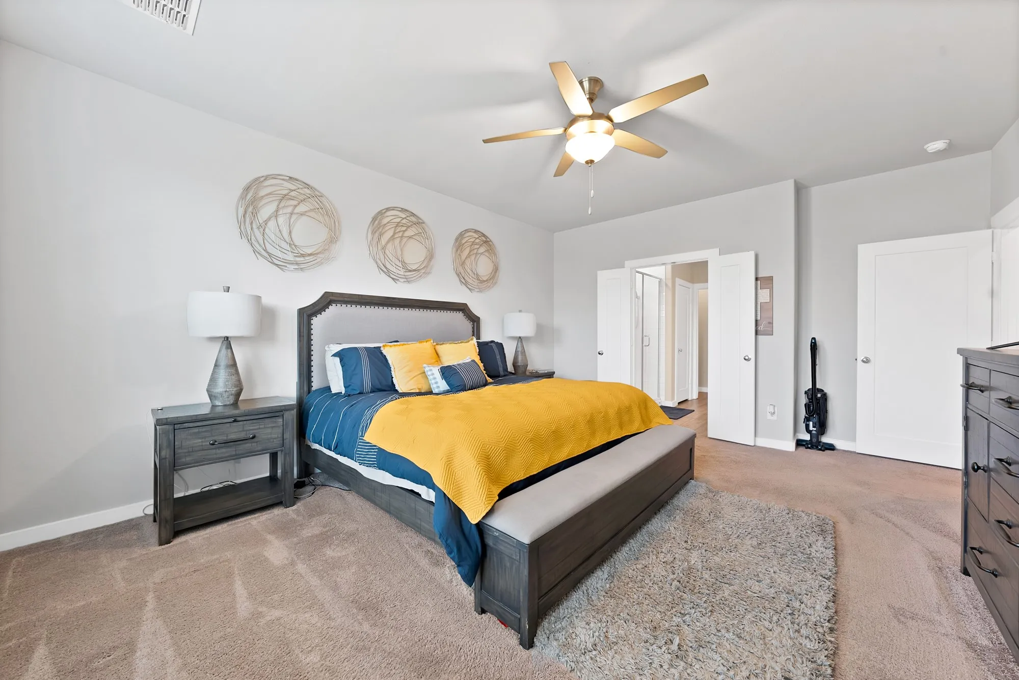 Single Family Residence For Sale in Tarrant County , 10541 Big Lagoon Drive, Fort Worth, Texas 76179, 5 Bedroom, 3 Bathroom, 2 Garage spaces, 2,958 Sqft, built in 2021, mls#21396739, Real Estate Agent in Fort Worth, Homes For Sale in Tarrant county, Homes For Sale in Fort Worth, Realtor in Fort Worth Texas, Real Estate Brokerage Independent Realty Texas, Luminita Cordes Realtor