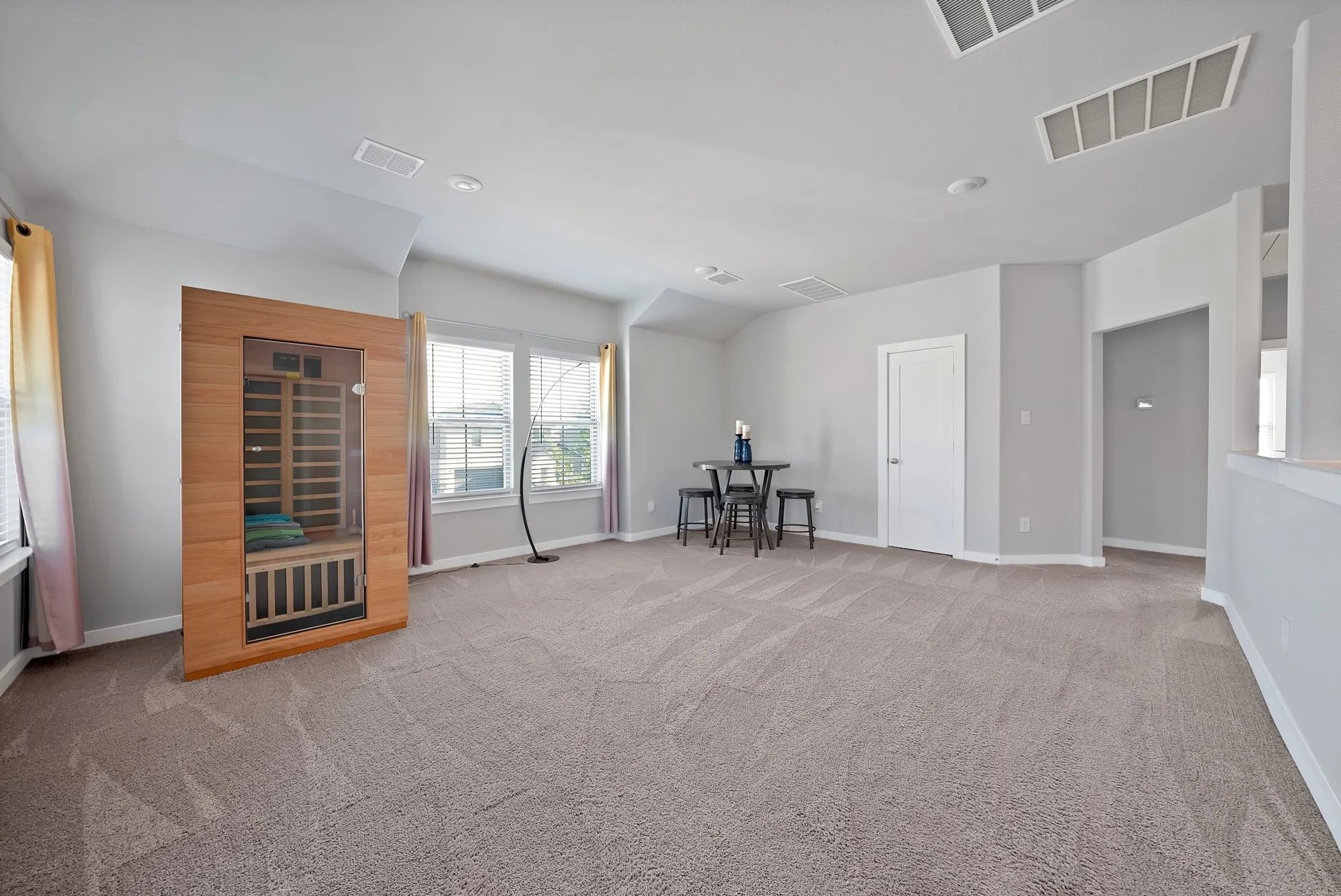 Single Family Residence For Sale in Tarrant County , 10541 Big Lagoon Drive, Fort Worth, Texas 76179, 5 Bedroom, 3 Bathroom, 2 Garage spaces, 2,958 Sqft, built in 2021, mls#21396739, Real Estate Agent in Fort Worth, Homes For Sale in Tarrant county, Homes For Sale in Fort Worth, Realtor in Fort Worth Texas, Real Estate Brokerage Independent Realty Texas, Luminita Cordes Realtor