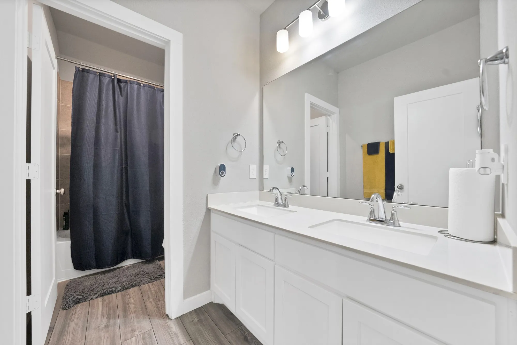 Single Family Residence For Sale in Tarrant County , 10541 Big Lagoon Drive, Fort Worth, Texas 76179, 5 Bedroom, 3 Bathroom, 2 Garage spaces, 2,958 Sqft, built in 2021, mls#21396739, Real Estate Agent in Fort Worth, Homes For Sale in Tarrant county, Homes For Sale in Fort Worth, Realtor in Fort Worth Texas, Real Estate Brokerage Independent Realty Texas, Luminita Cordes Realtor