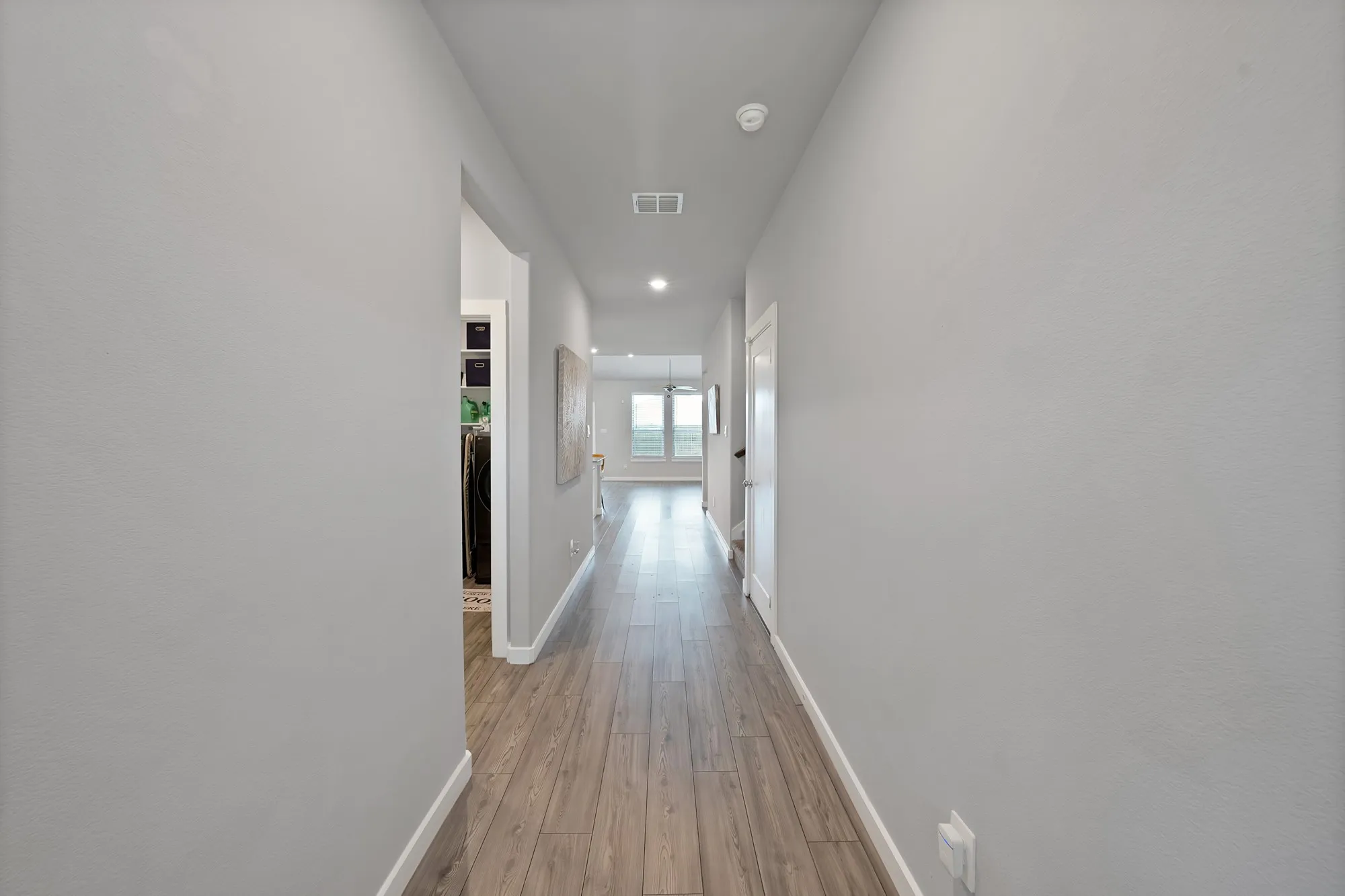 Single Family Residence For Sale in Tarrant County , 10541 Big Lagoon Drive, Fort Worth, Texas 76179, 5 Bedroom, 3 Bathroom, 2 Garage spaces, 2,958 Sqft, built in 2021, mls#21396739, Real Estate Agent in Fort Worth, Homes For Sale in Tarrant county, Homes For Sale in Fort Worth, Realtor in Fort Worth Texas, Real Estate Brokerage Independent Realty Texas, Luminita Cordes Realtor