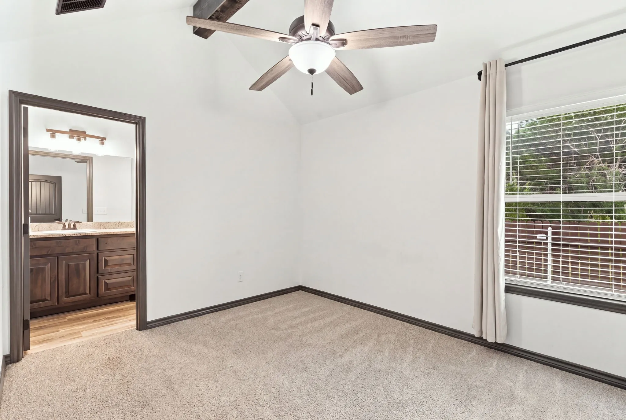 Single Family Residence For Rent in Hood County , 2926 Paluxy Trail, Granbury, Texas 76048, 3 Bedroom, 2 Bathroom, Garage spaces, 1,503 Sqft, built in 2020, mls#21398163, Real Estate Agent in Granbury, Homes For Rent in Hood county, Homes For Rent in Granbury, Realtor in Granbury Texas, Real Estate Brokerage Independent Realty Texas, Luminita Cordes Realtor