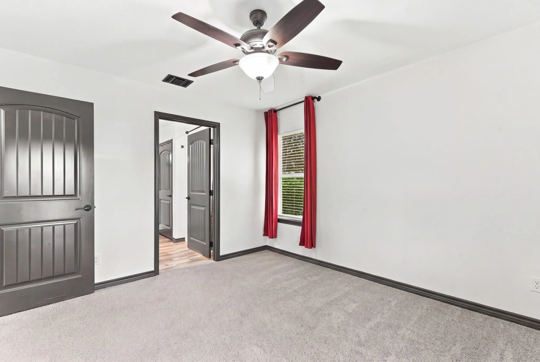 Single Family Residence For Rent in Hood County , 2926 Paluxy Trail, Granbury, Texas 76048, 3 Bedroom, 2 Bathroom, Garage spaces, 1,503 Sqft, built in 2020, mls#21398163, Real Estate Agent in Granbury, Homes For Rent in Hood county, Homes For Rent in Granbury, Realtor in Granbury Texas, Real Estate Brokerage Independent Realty Texas, Luminita Cordes Realtor
