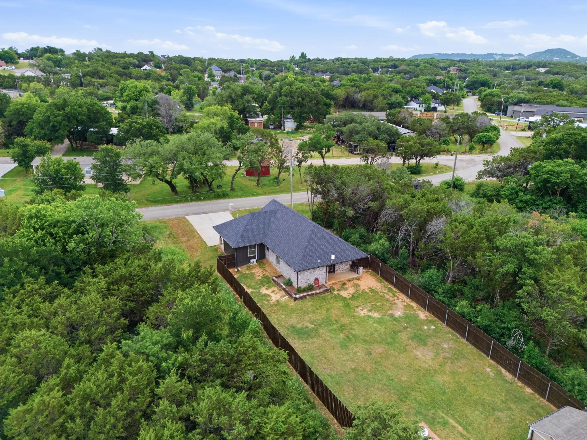 Single Family Residence For Rent in Hood County , 2926 Paluxy Trail, Granbury, Texas 76048, 3 Bedroom, 2 Bathroom, Garage spaces, 1,503 Sqft, built in 2020, mls#21398163, Real Estate Agent in Granbury, Homes For Rent in Hood county, Homes For Rent in Granbury, Realtor in Granbury Texas, Real Estate Brokerage Independent Realty Texas, Luminita Cordes Realtor