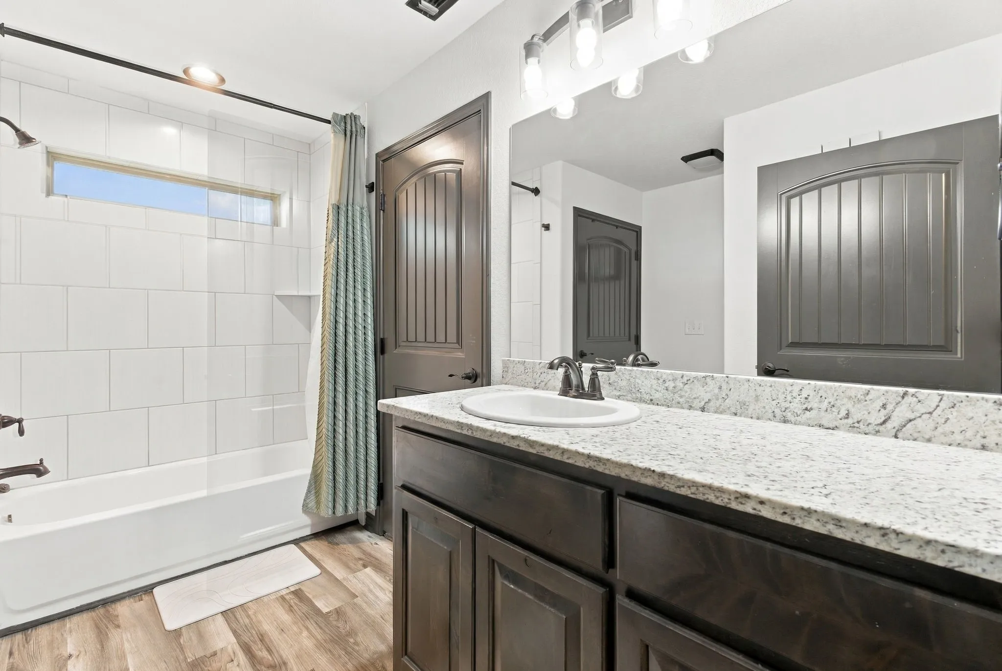 Single Family Residence For Rent in Hood County , 2926 Paluxy Trail, Granbury, Texas 76048, 3 Bedroom, 2 Bathroom, Garage spaces, 1,503 Sqft, built in 2020, mls#21398163, Real Estate Agent in Granbury, Homes For Rent in Hood county, Homes For Rent in Granbury, Realtor in Granbury Texas, Real Estate Brokerage Independent Realty Texas, Luminita Cordes Realtor