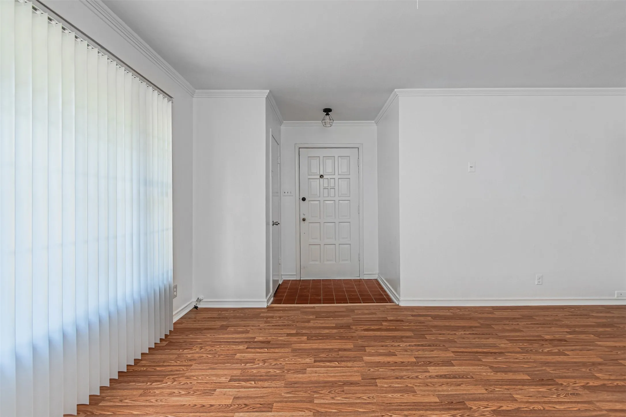 Single Family Residence For Sale in Dallas County , 216 S Lois Lane, Richardson, Texas 75081, 3 Bedroom, 2 Bathroom, 2 Garage spaces, 1,647 Sqft, built in 1955, mls#21398122, Real Estate Agent in Richardson, Homes For Sale in Dallas county, Homes For Sale in Richardson, Realtor in Richardson Texas, Real Estate Brokerage Independent Realty Texas, Luminita Cordes Realtor