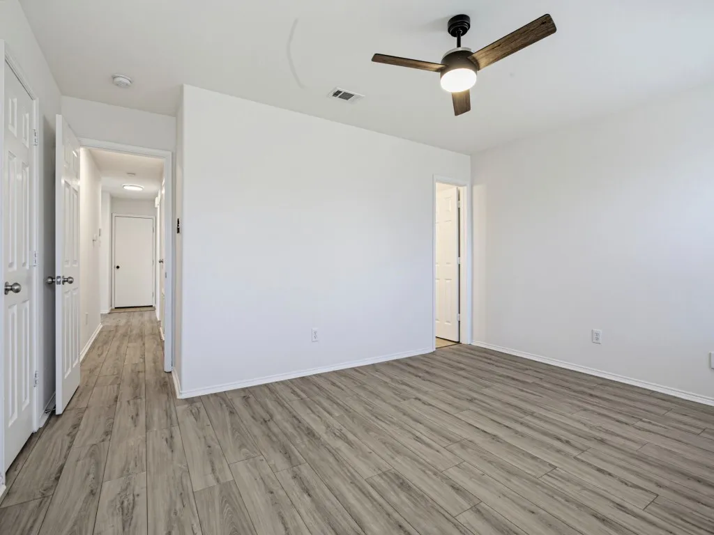 Single Family Residence For Sale in Tarrant County , 706 Bastrop Drive, Arlington, Texas 76002, 3 Bedroom, 2 Bathroom, 2 Garage spaces, 1,518 Sqft, built in 2012, mls#21395678, Real Estate Agent in Arlington, Homes For Sale in Tarrant county, Homes For Sale in Arlington, Realtor in Arlington Texas, Real Estate Brokerage Independent Realty Texas, Luminita Cordes Realtor