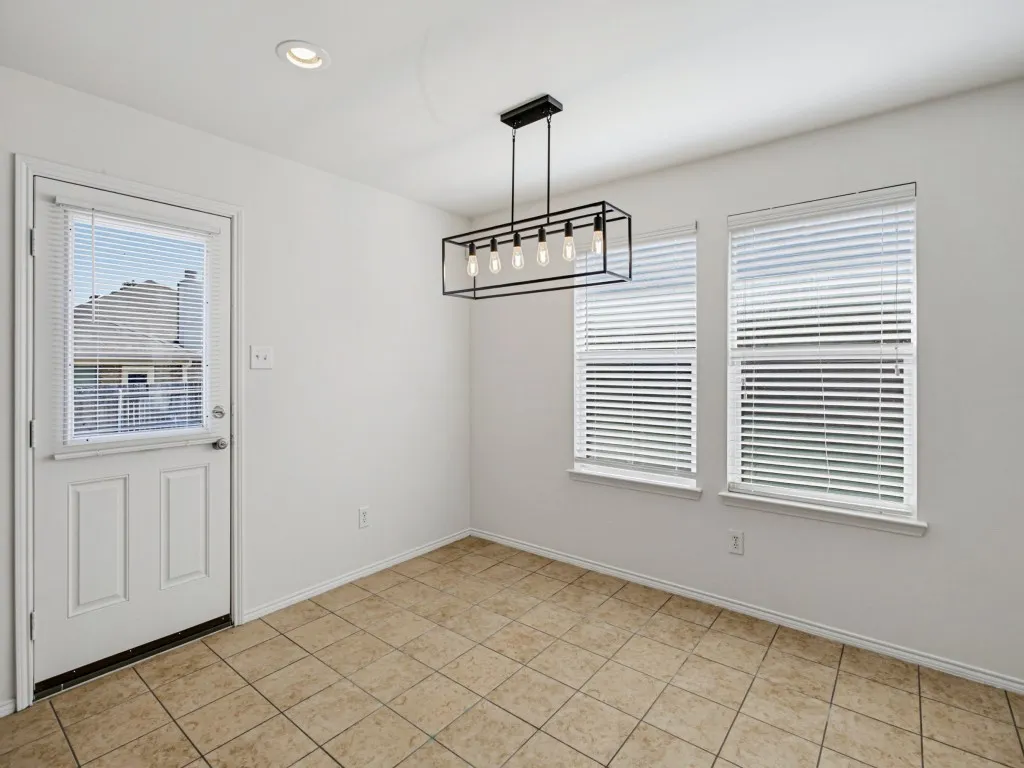 Single Family Residence For Sale in Tarrant County , 706 Bastrop Drive, Arlington, Texas 76002, 3 Bedroom, 2 Bathroom, 2 Garage spaces, 1,518 Sqft, built in 2012, mls#21395678, Real Estate Agent in Arlington, Homes For Sale in Tarrant county, Homes For Sale in Arlington, Realtor in Arlington Texas, Real Estate Brokerage Independent Realty Texas, Luminita Cordes Realtor