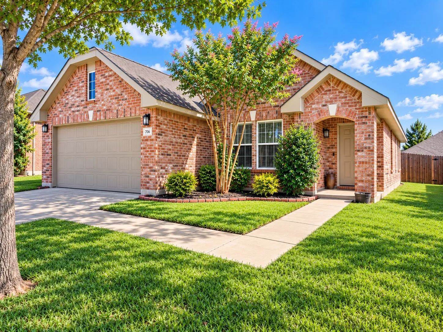 Single Family Residence For Sale in Tarrant County , 706 Bastrop Drive, Arlington, Texas 76002, 3 Bedroom, 2 Bathroom, 2 Garage spaces, 1,518 Sqft, built in 2012, mls#21395678, Real Estate Agent in Arlington, Homes For Sale in Tarrant county, Homes For Sale in Arlington, Realtor in Arlington Texas, Real Estate Brokerage Independent Realty Texas, Luminita Cordes Realtor