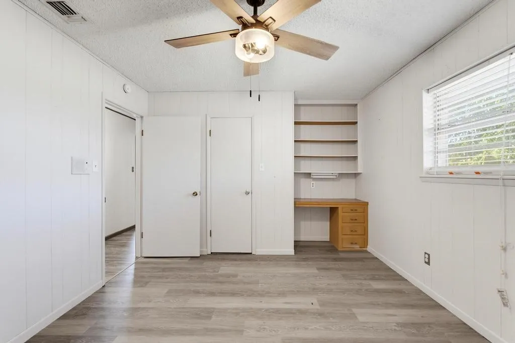 Single Family Residence For Sale in Fisher County , 508 N Water Street, Roby, Texas 79543, 5 Bedroom, 3 Bathroom, Garage spaces, 2,447 Sqft, built in 1960, mls#21395099, Real Estate Agent in Roby, Homes For Sale in Fisher county, Homes For Sale in Roby, Realtor in Roby Texas, Real Estate Brokerage Independent Realty Texas, Luminita Cordes Realtor