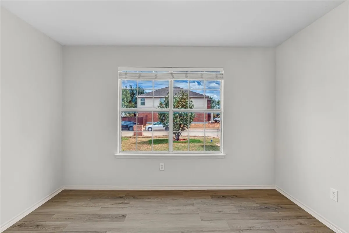 Single Family Residence For Sale in Tarrant County , 10333 Bear Hollow Drive, Fort Worth, Texas 76244, 3 Bedroom, 2 Bathroom, 2 Garage spaces, 1,637 Sqft, built in 2005, mls#21398175, Real Estate Agent in Fort Worth, Homes For Sale in Tarrant county, Homes For Sale in Fort Worth, Realtor in Fort Worth Texas, Real Estate Brokerage Independent Realty Texas, Luminita Cordes Realtor