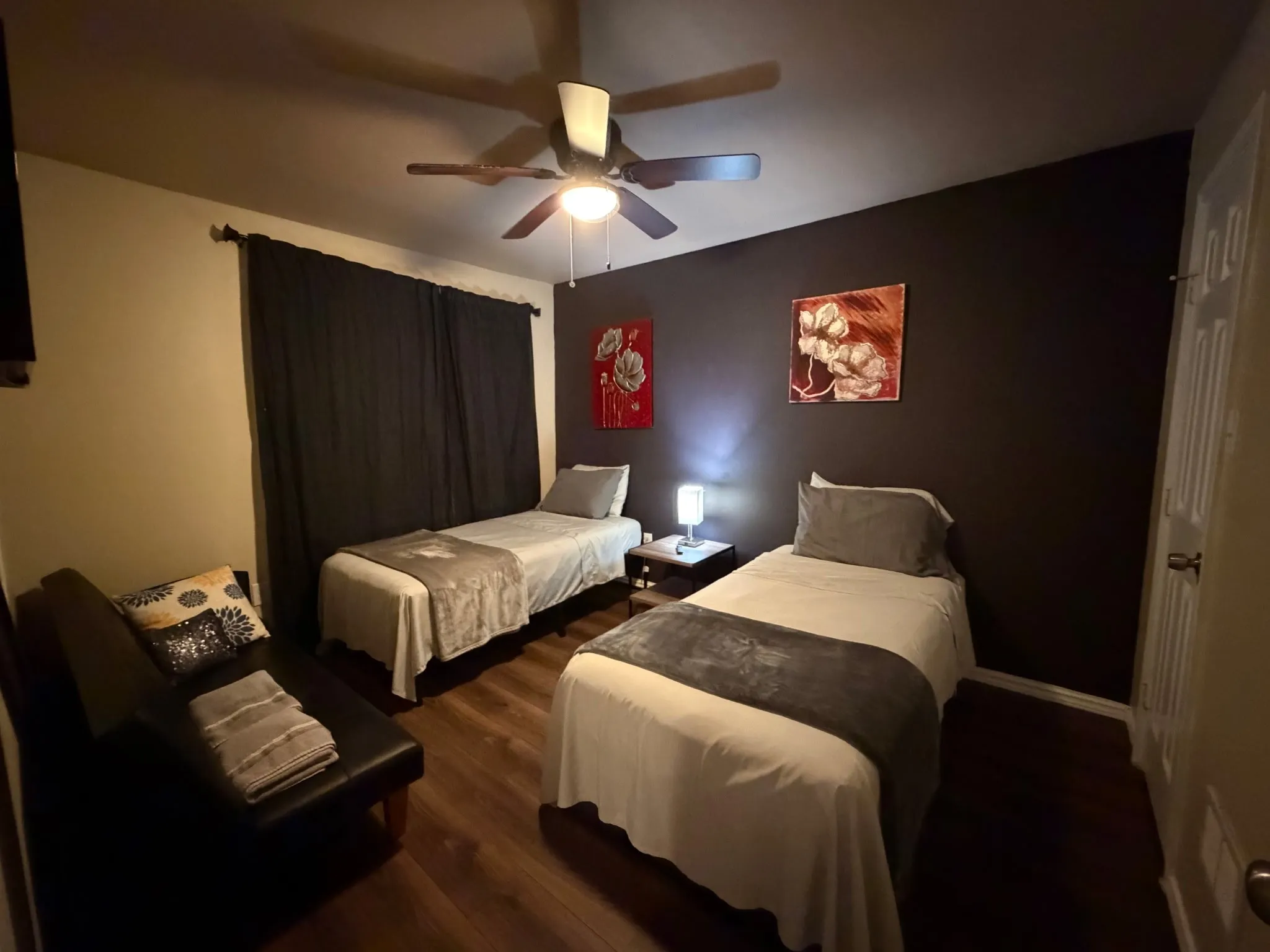 Townhouse For Sale in Dallas County , 5402 Bexar Street, Dallas, Texas 75215, 2 Bedroom, 3 Bathroom, 1 Garage spaces, 1,464 Sqft, built in 2012, mls#21398194, Real Estate Agent in Dallas, Homes For Sale in Dallas county, Homes For Sale in Dallas, Realtor in Dallas Texas, Real Estate Brokerage Independent Realty Texas, Luminita Cordes Realtor